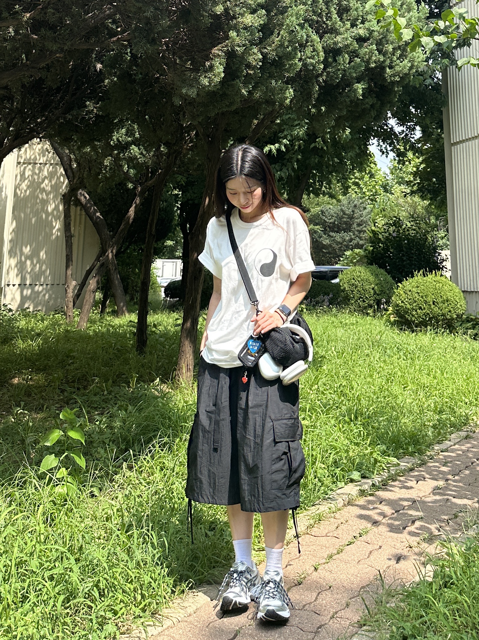 Asics x Kith Gel-Kayano 14 Cream Scarab, Supreme Mesh Mini Duffle Bag Black - 23SS 착용 스타일 - 3