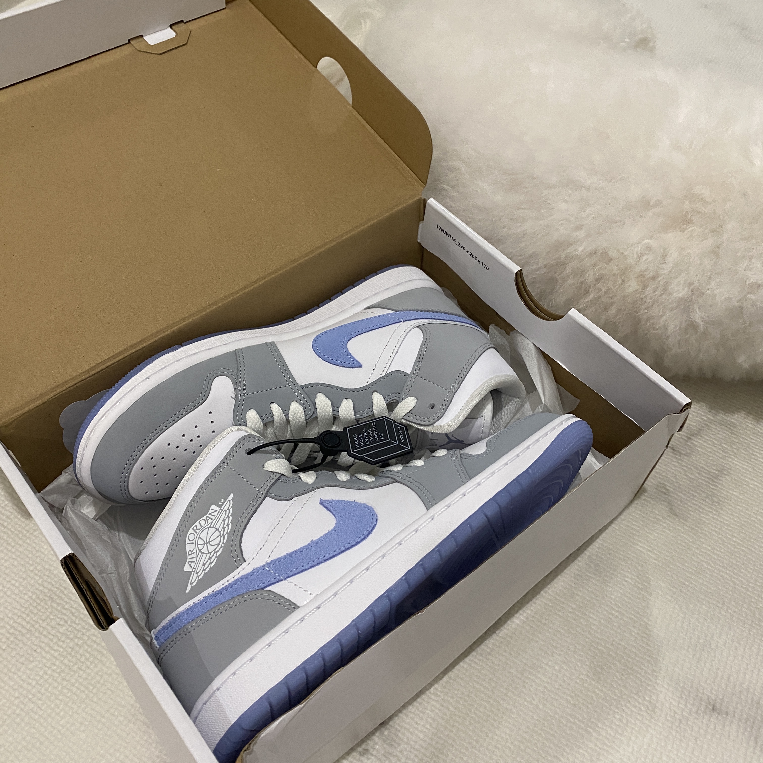 (W) Jordan 1 Mid Wolf Grey 착용 스타일 - 1