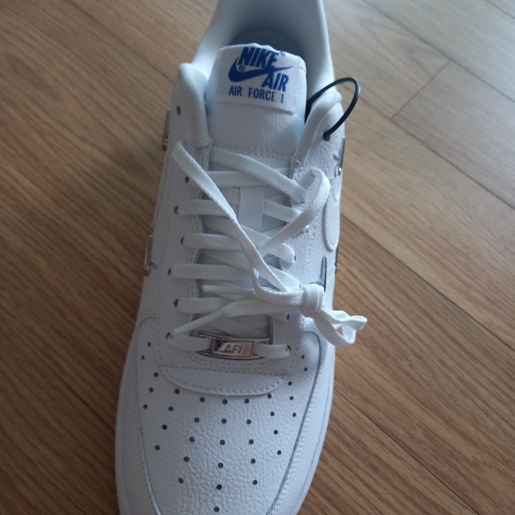 (W) Nike Air Force 1 Low '07 LX Chrome Luxe 착용 스타일 - 1
