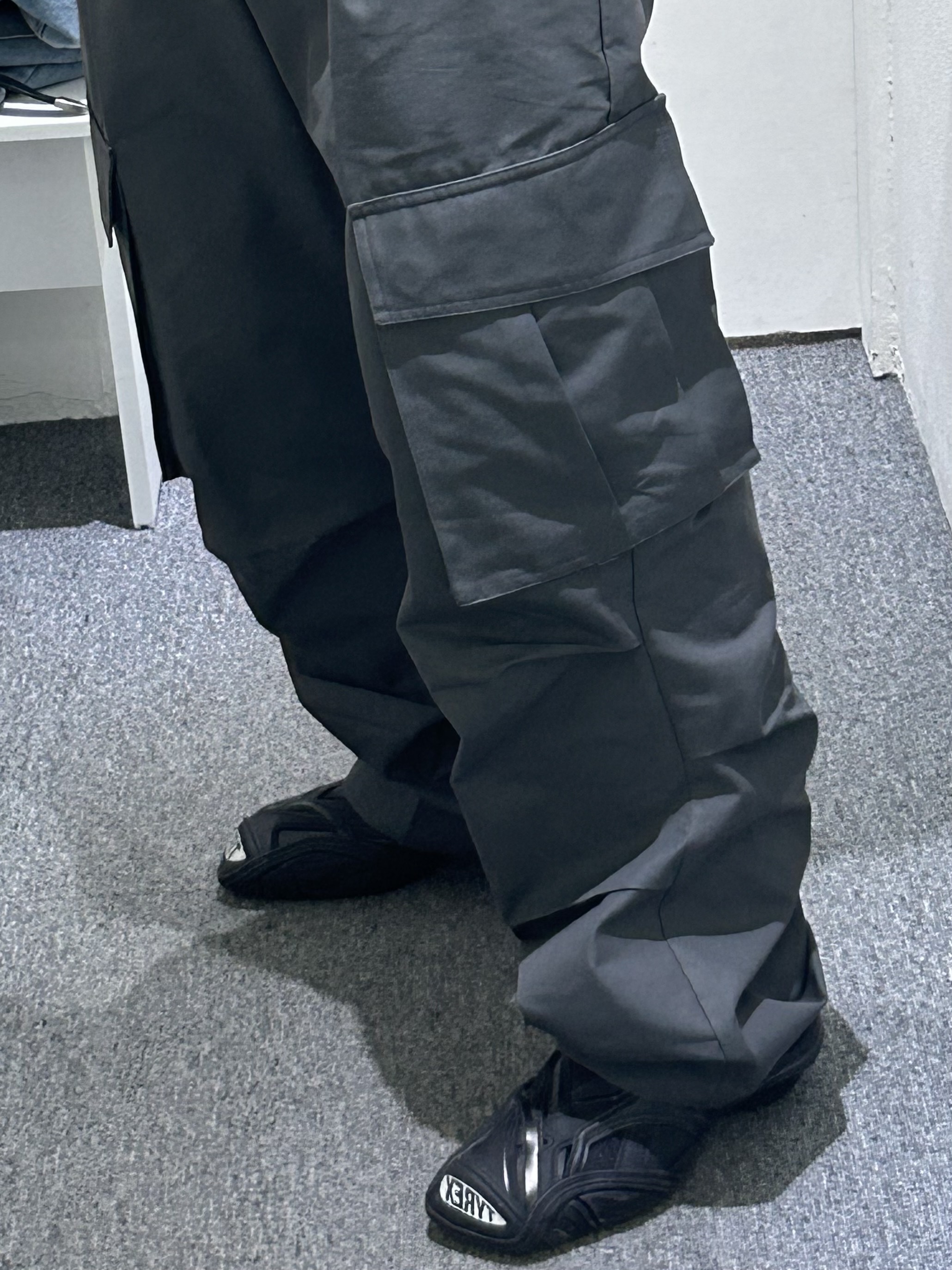 Balenciaga Tyrex Sneakers Black 착용 스타일