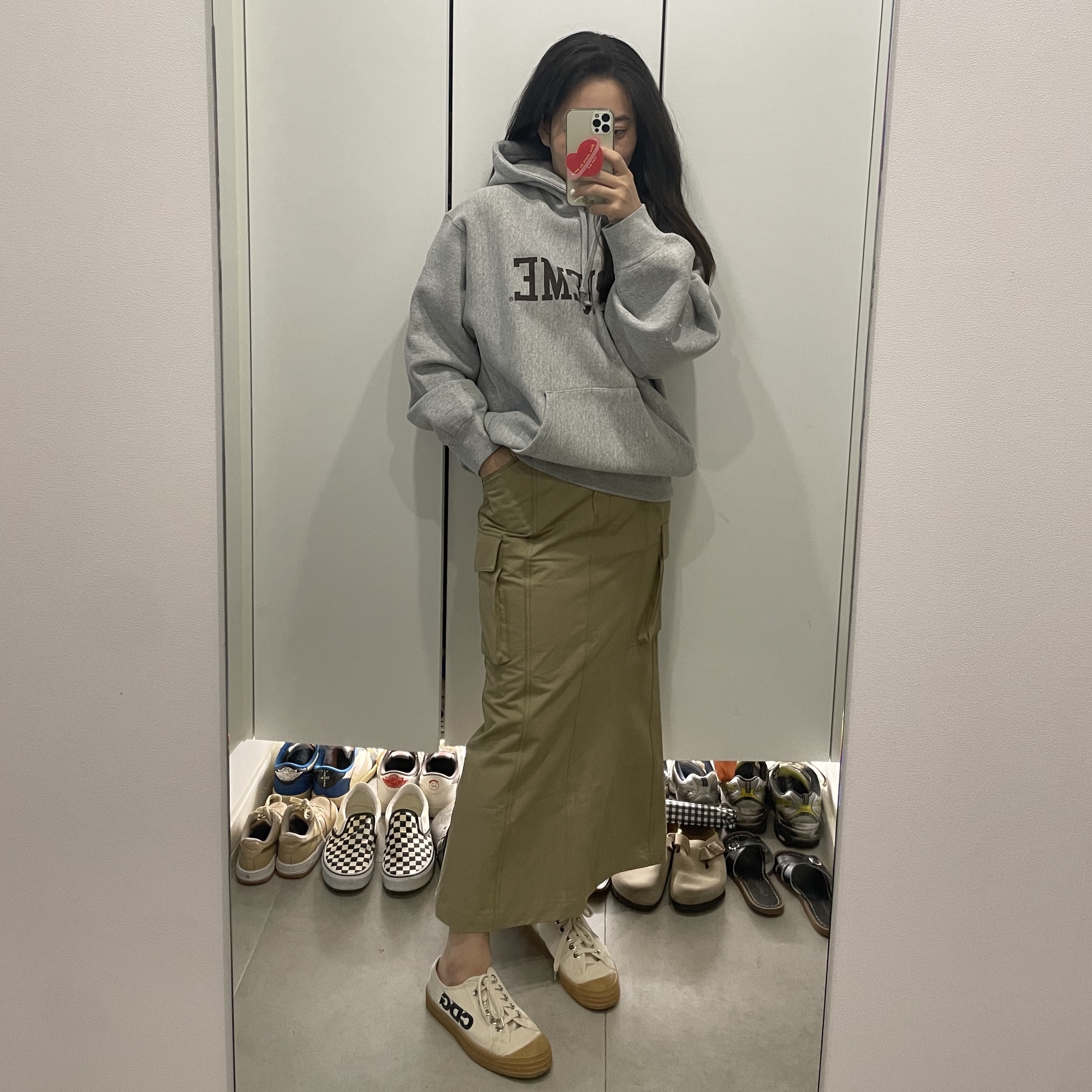 Supreme Varsity Hooded Sweatshirt Heather Grey - 23FW 착용 스타일 - 1