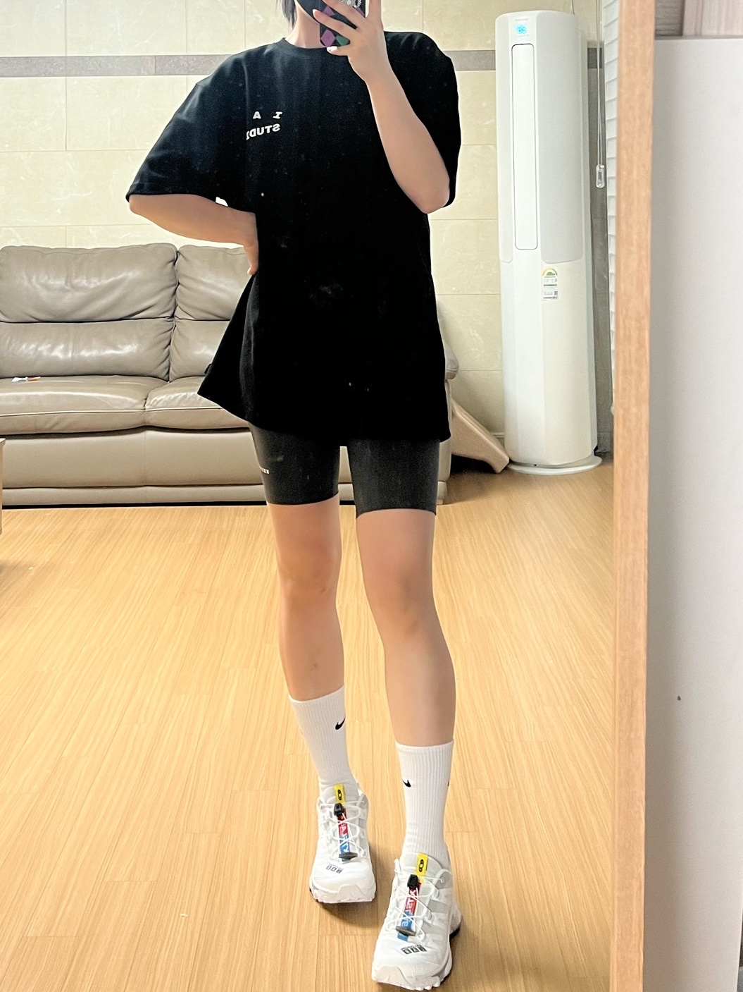 Salomon XT-4 White Lunar Rock, IAB Studio 10th Anniversary T-Shirts Pack White & Black (2 Pack) 착용 스타일 - 3