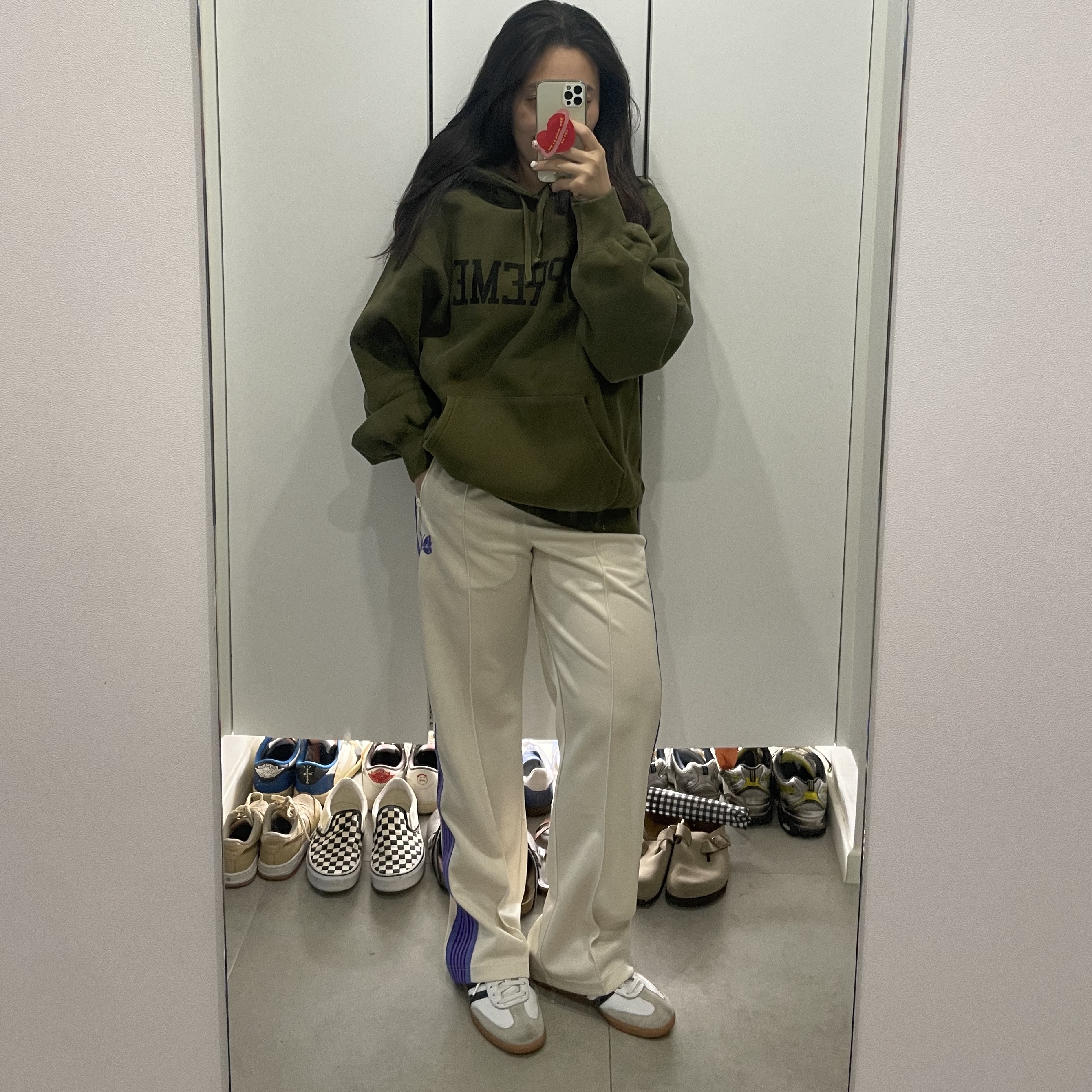 Supreme Varsity Hooded Sweatshirt Dark Olive - 23FW, Needles Straight Track Pants Poly Smooth Ivory 착용 스타일 - 1