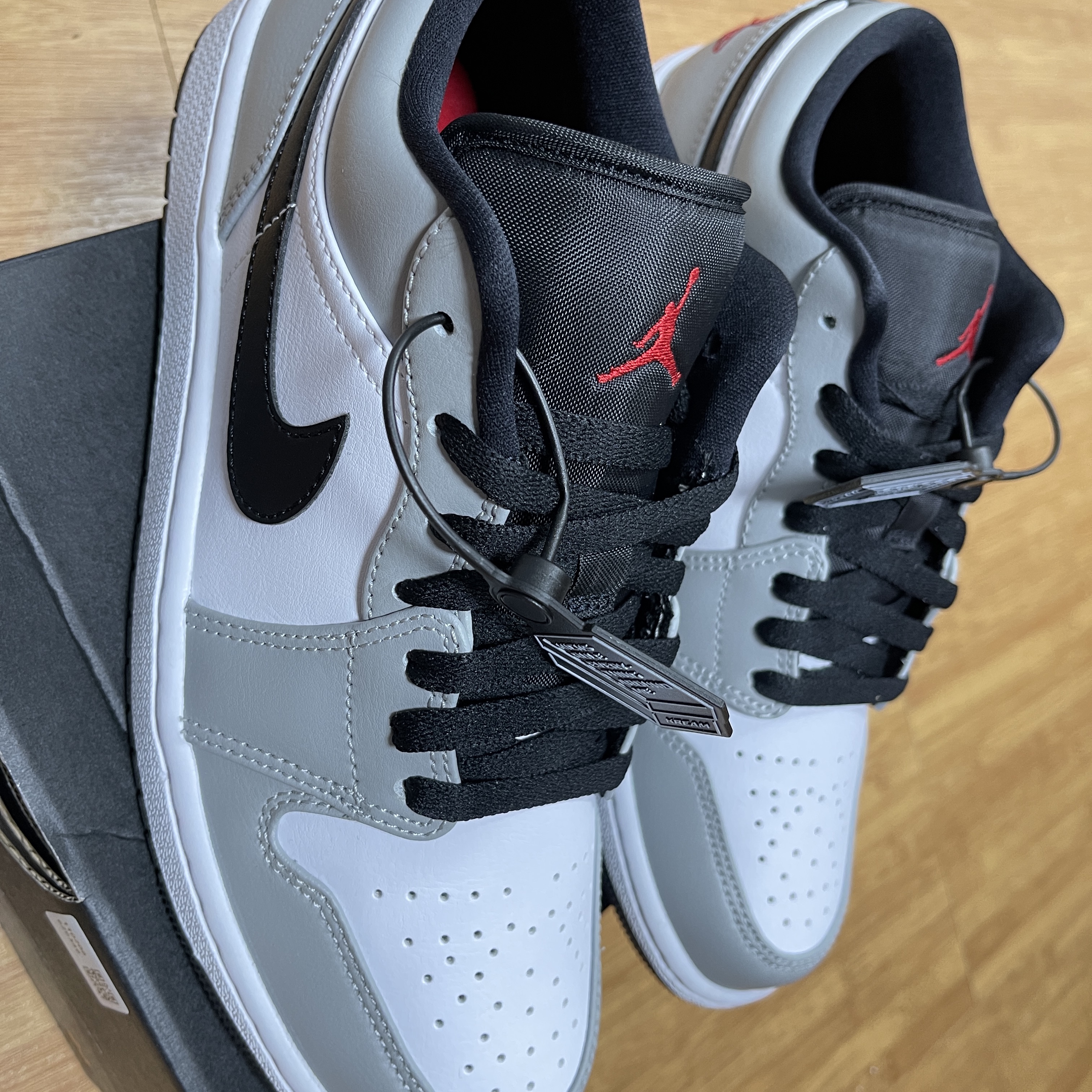 Jordan 1 Low Light Smoke Grey 착용 스타일 - 2