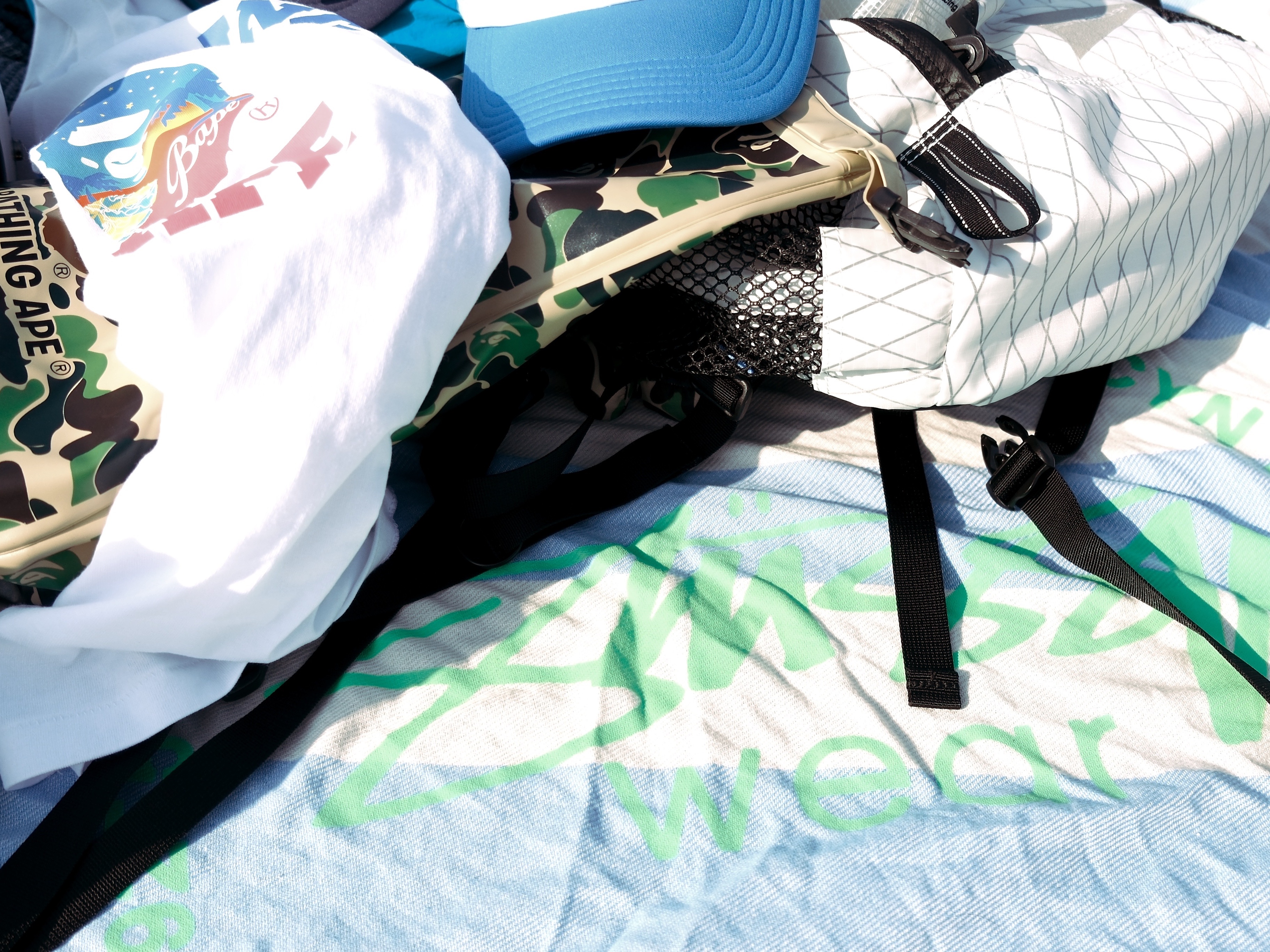 BAPE Sta Mesh Cap Blue, Oakley Eye Jacket Redux Polished White Frame Prizm Black Lenses High Bridge Fit 착용 스타일 - 5