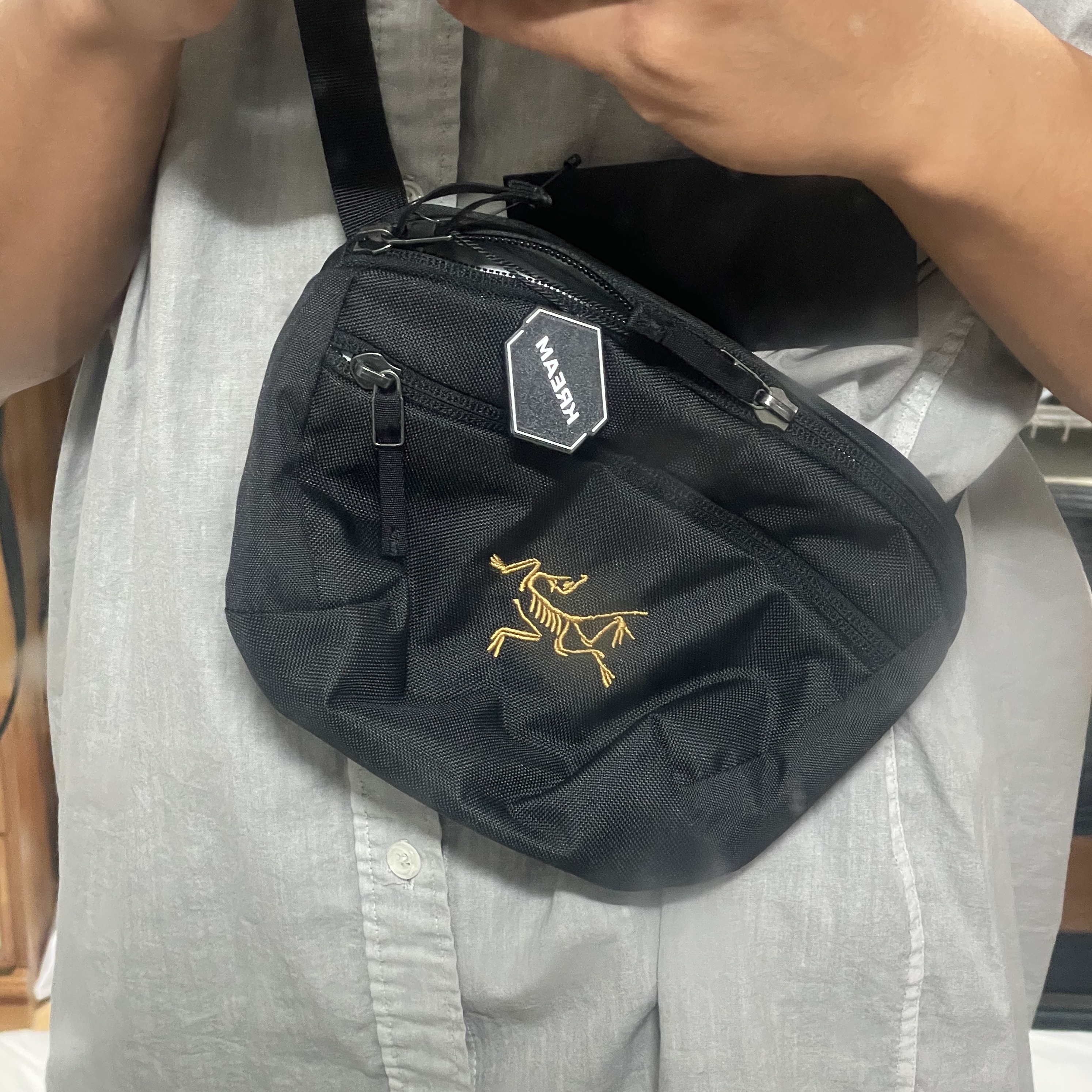 Arc'teryx Mantis 1 Waistpack Black 착용 스타일