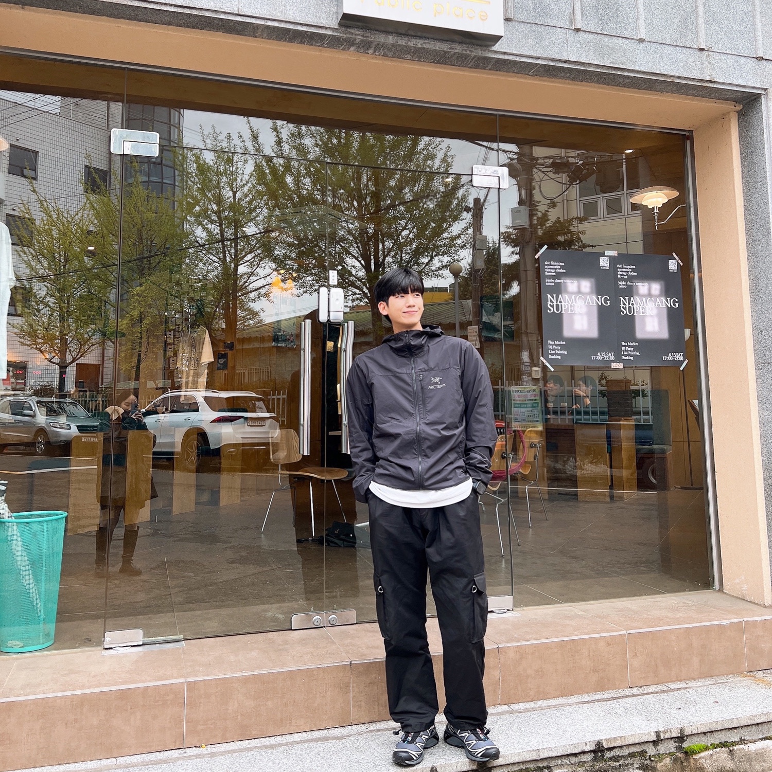 Arc'teryx Squamish Hoody Black, Salomon XT-6 Gore-Tex Black Ebony 착용 스타일