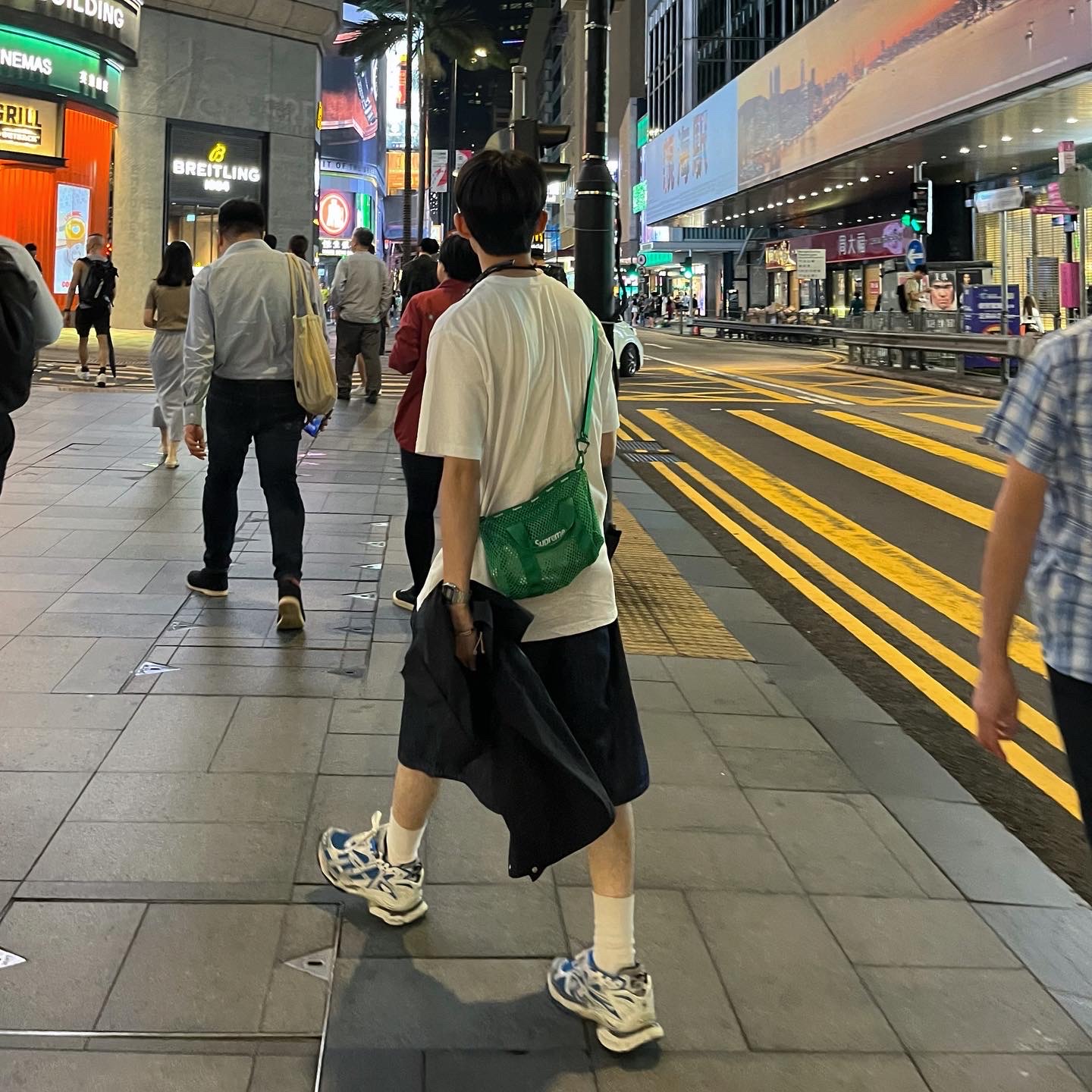 Supreme Mesh Mini Duffle Bag Green - 23SS, Balenciaga Runner Sneakers Blue White 착용 스타일