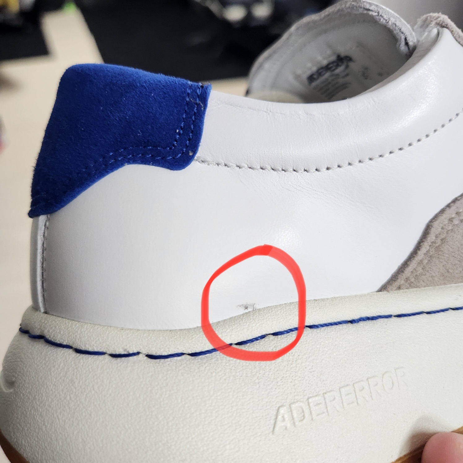 Ader Error Log; Baus Off White 착용 스타일 - 2