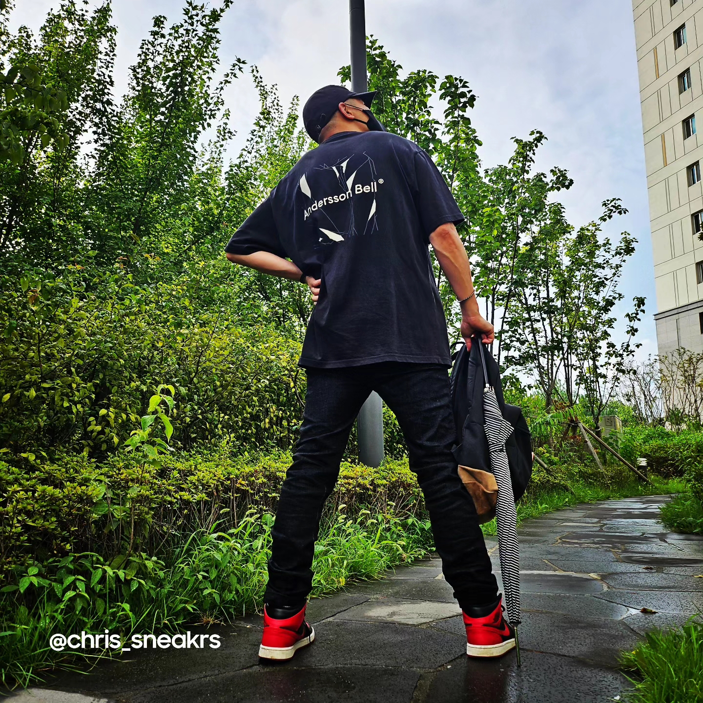 Supreme Washed Chino Twill Camp Cap Black, Supreme Webbing Keychain Red - 23SS 착용 스타일 - 2
