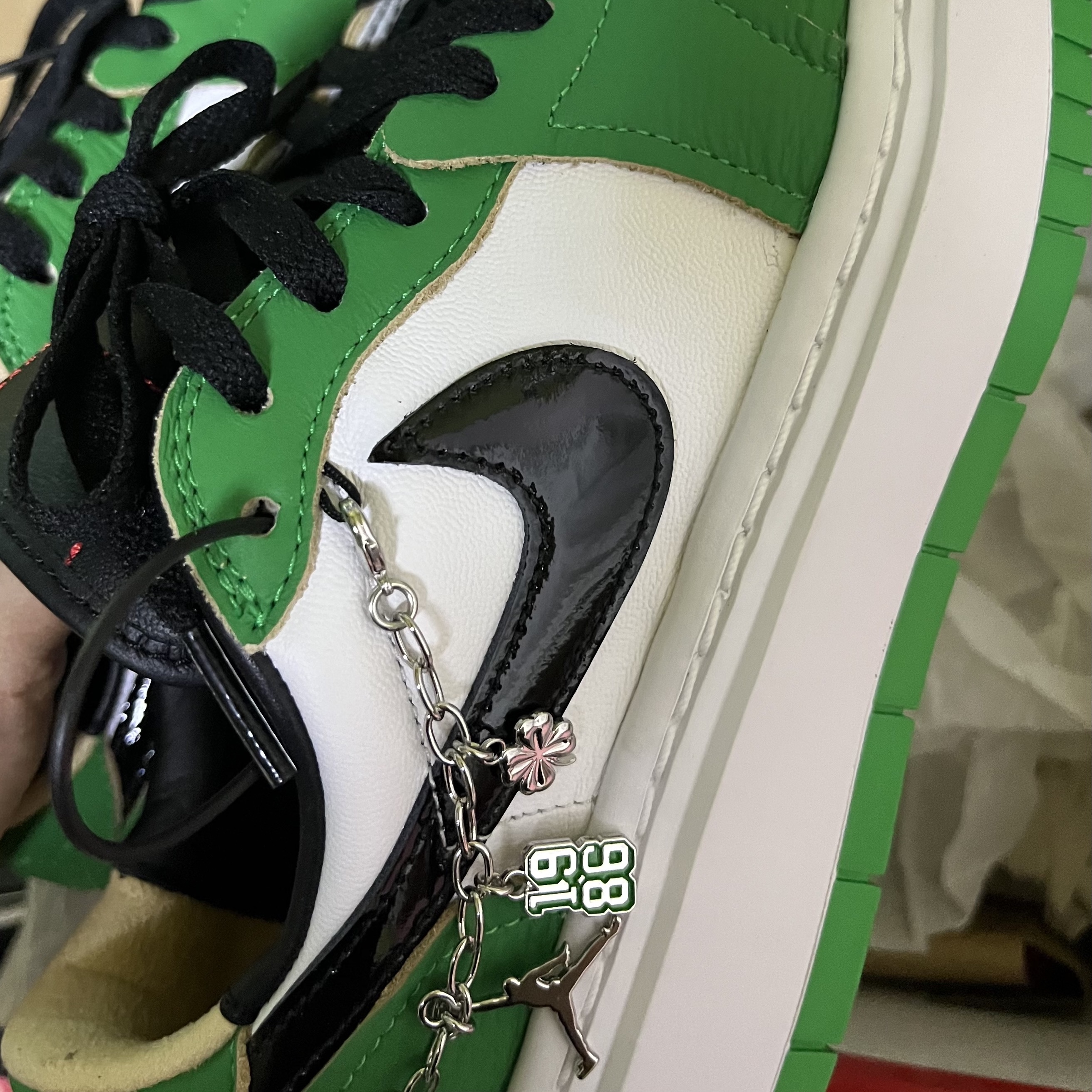 (W) Jordan 1 Elevate Low SE Lucky Green 착용 스타일