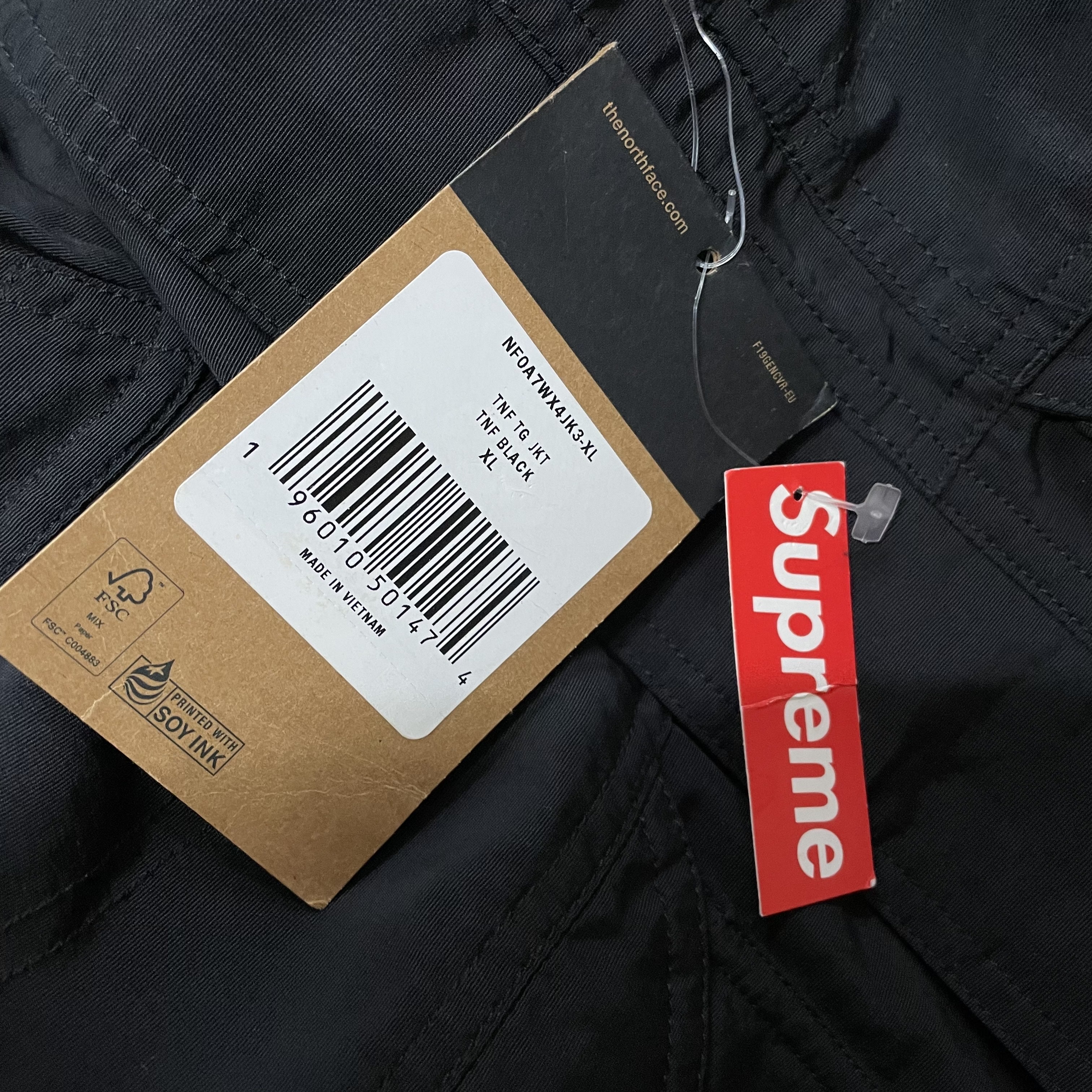 Supreme x The North Face Trekking Convertible Jacket Black - 22SS 착용 스타일 - 2