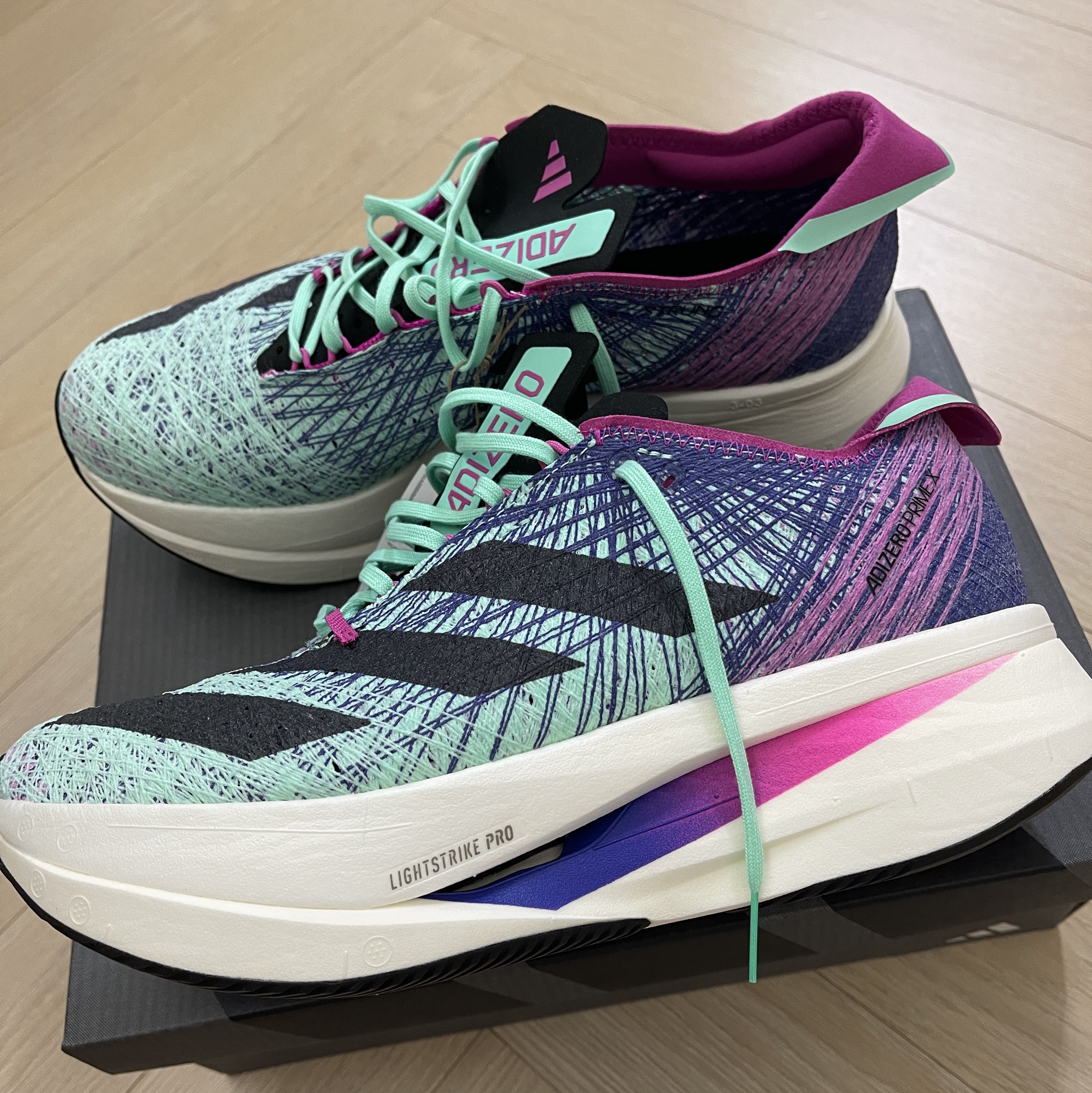 Adidas Adizero Prime X Strung Pulse Mint Core Black 착용 스타일 - 2