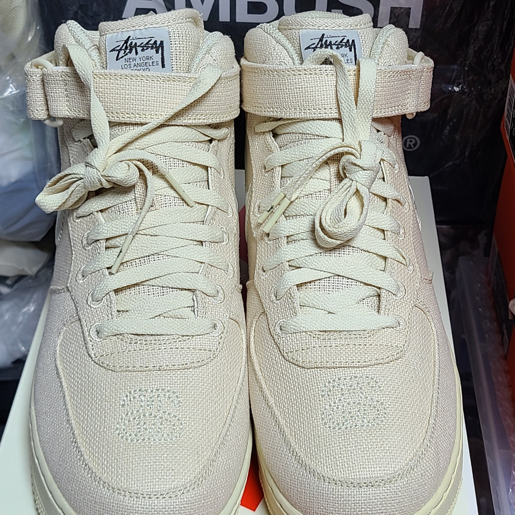 Nike x Stussy Air Force 1 '07 Mid SP Fossil 착용 스타일 - 3
