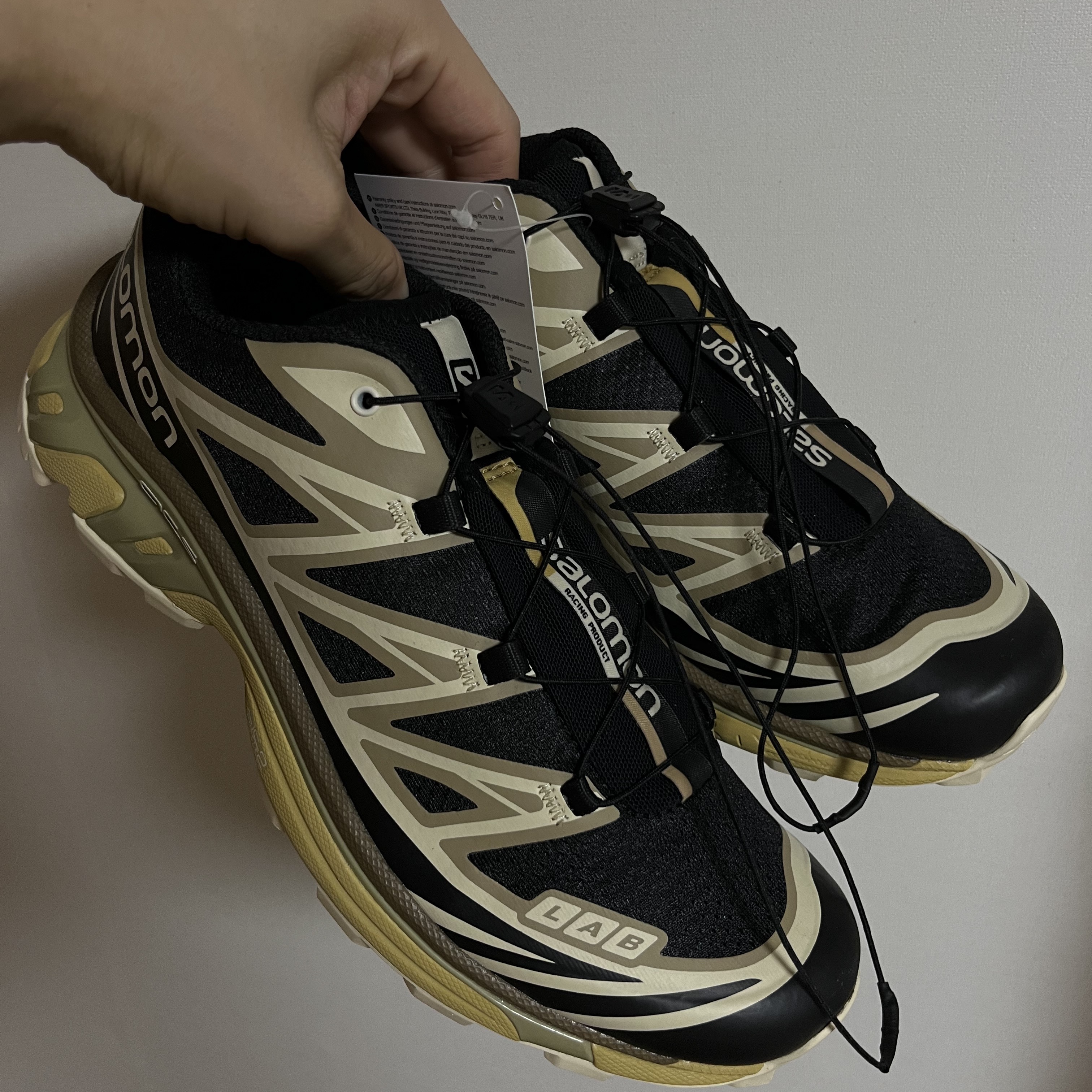Salomon x END. XT-6 Dark Truffle 착용 스타일 - 1