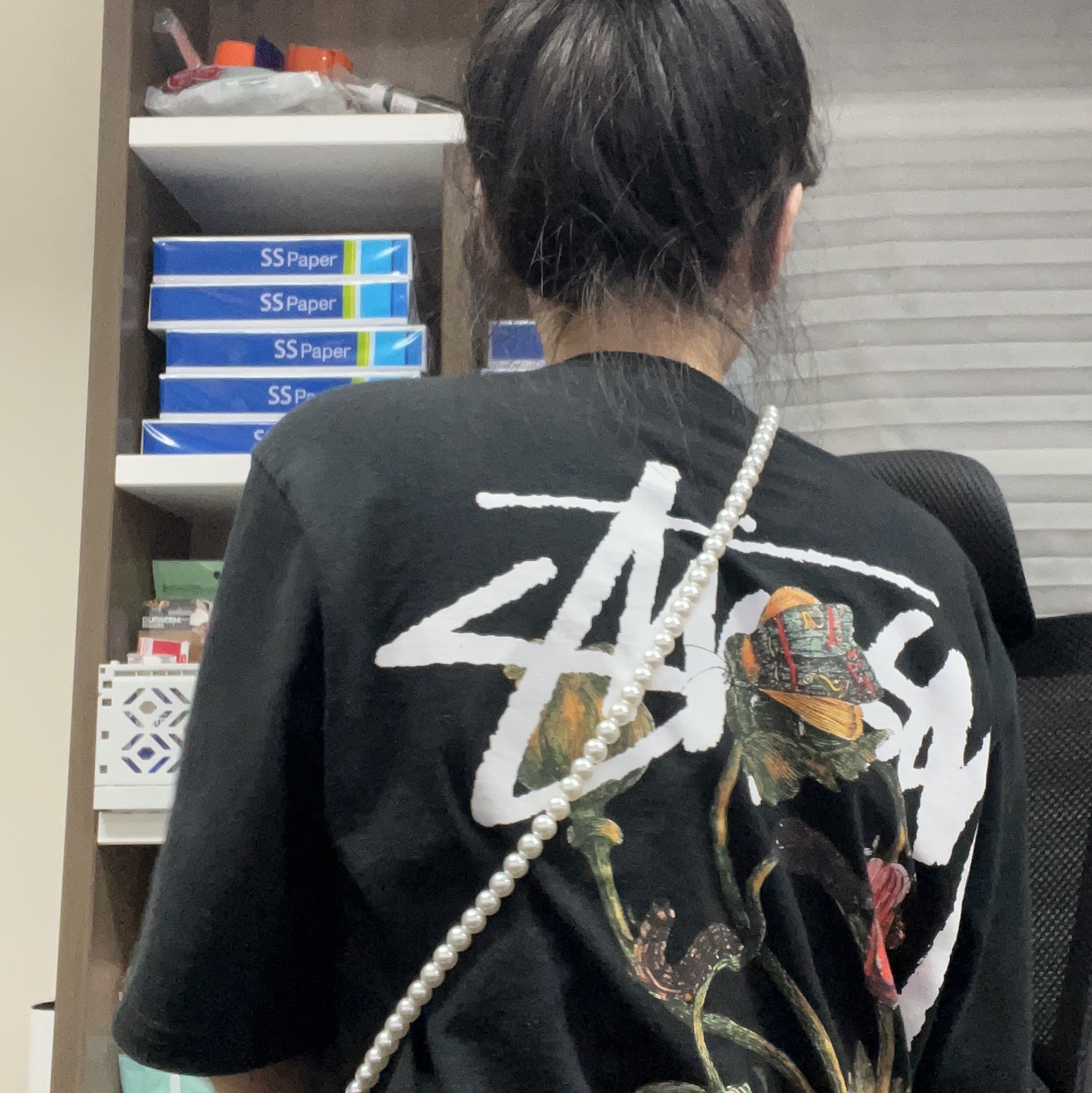 Stussy Withered Flower T-Shirt Black 착용 스타일