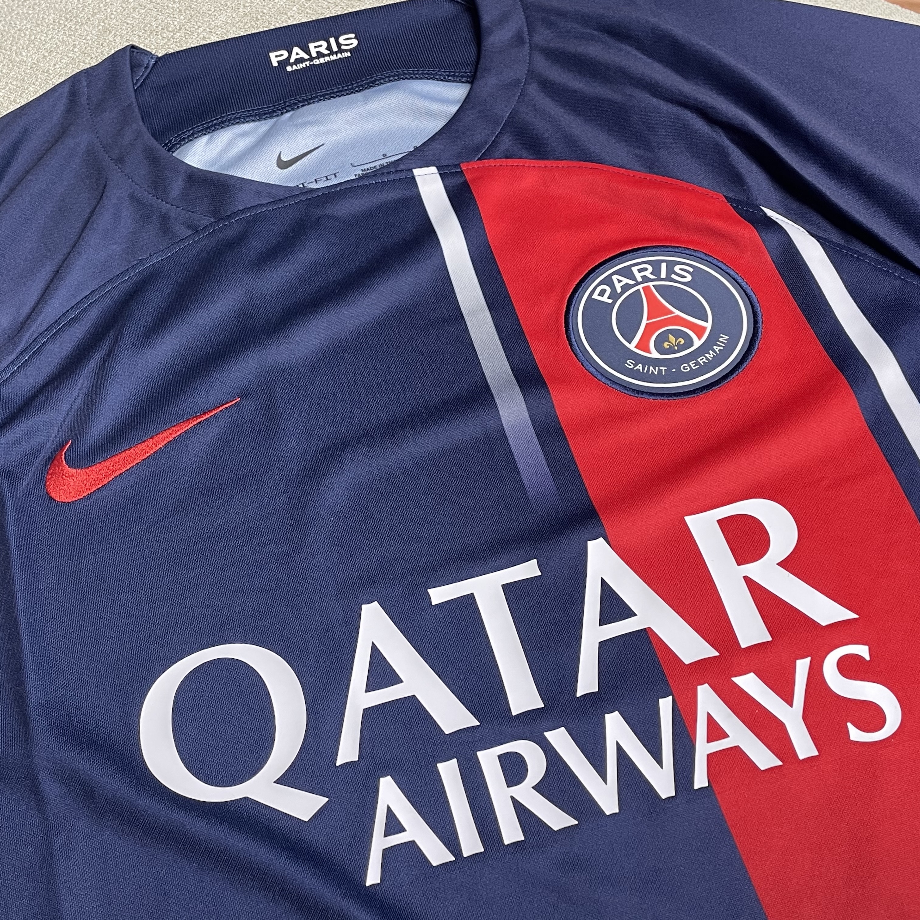 Nike Paris Saint-Germain 2023/24 Dri-Fit Stadium Home Jersey Midnight Navy (Non Marking Ver.) 착용 스타일 - 3