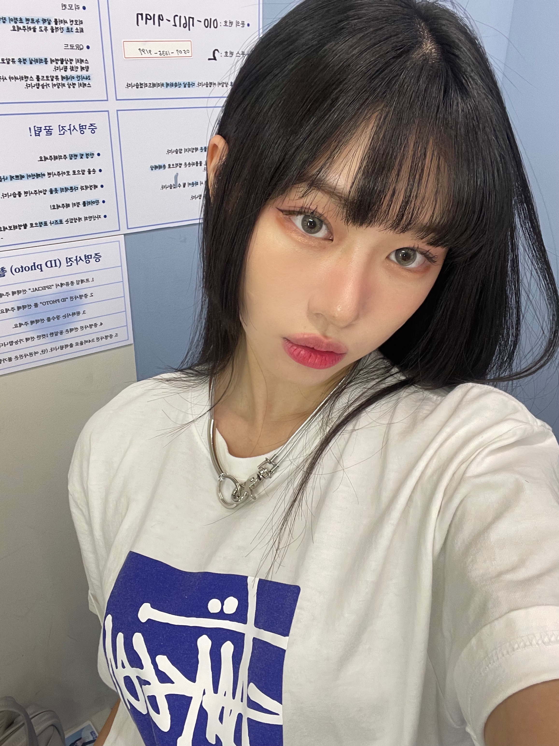Stussy Stock Box T-Shirt White 착용 스타일 - 3