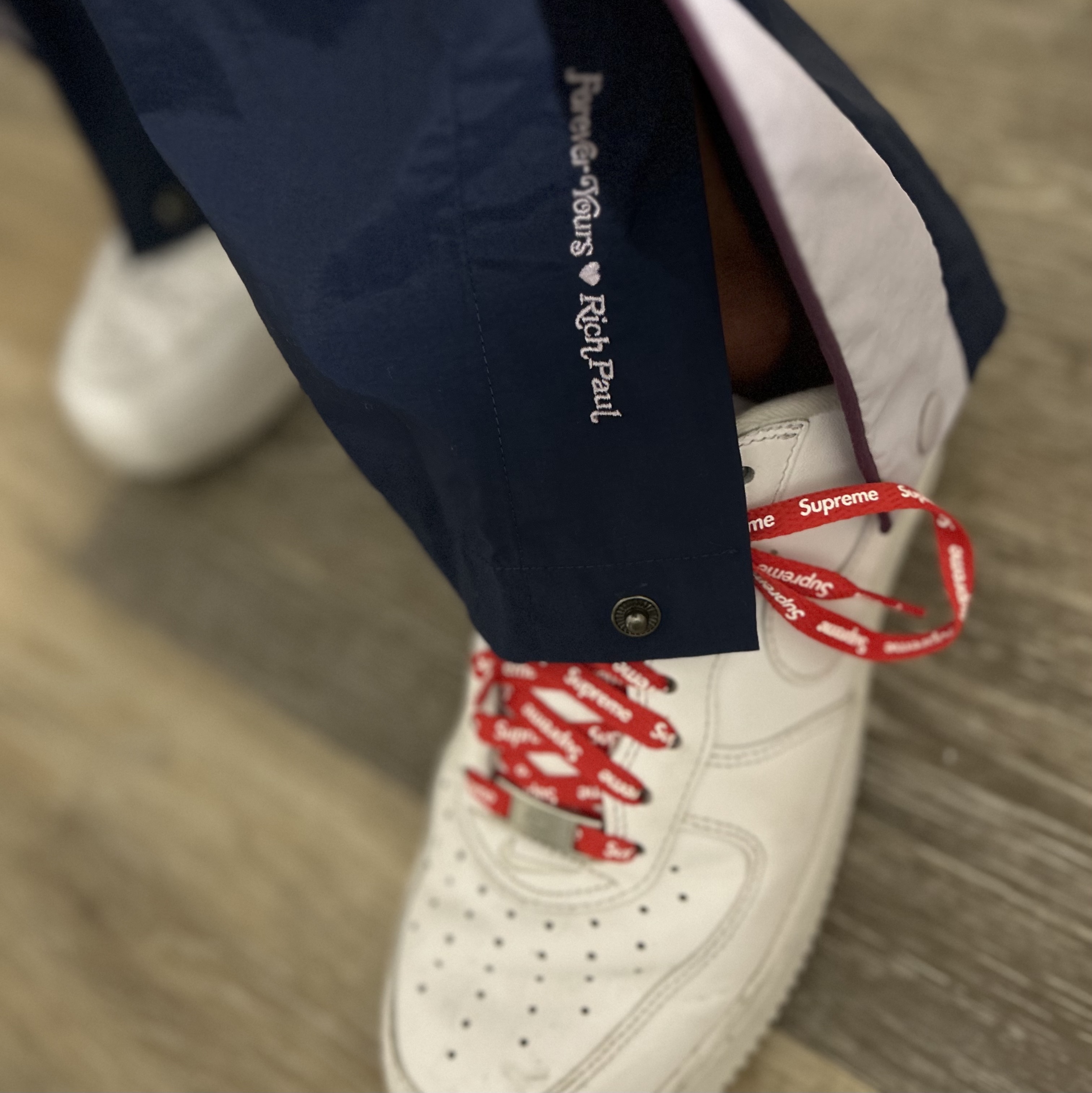 Nike x Supreme Air Force 1 Low White 착용 스타일