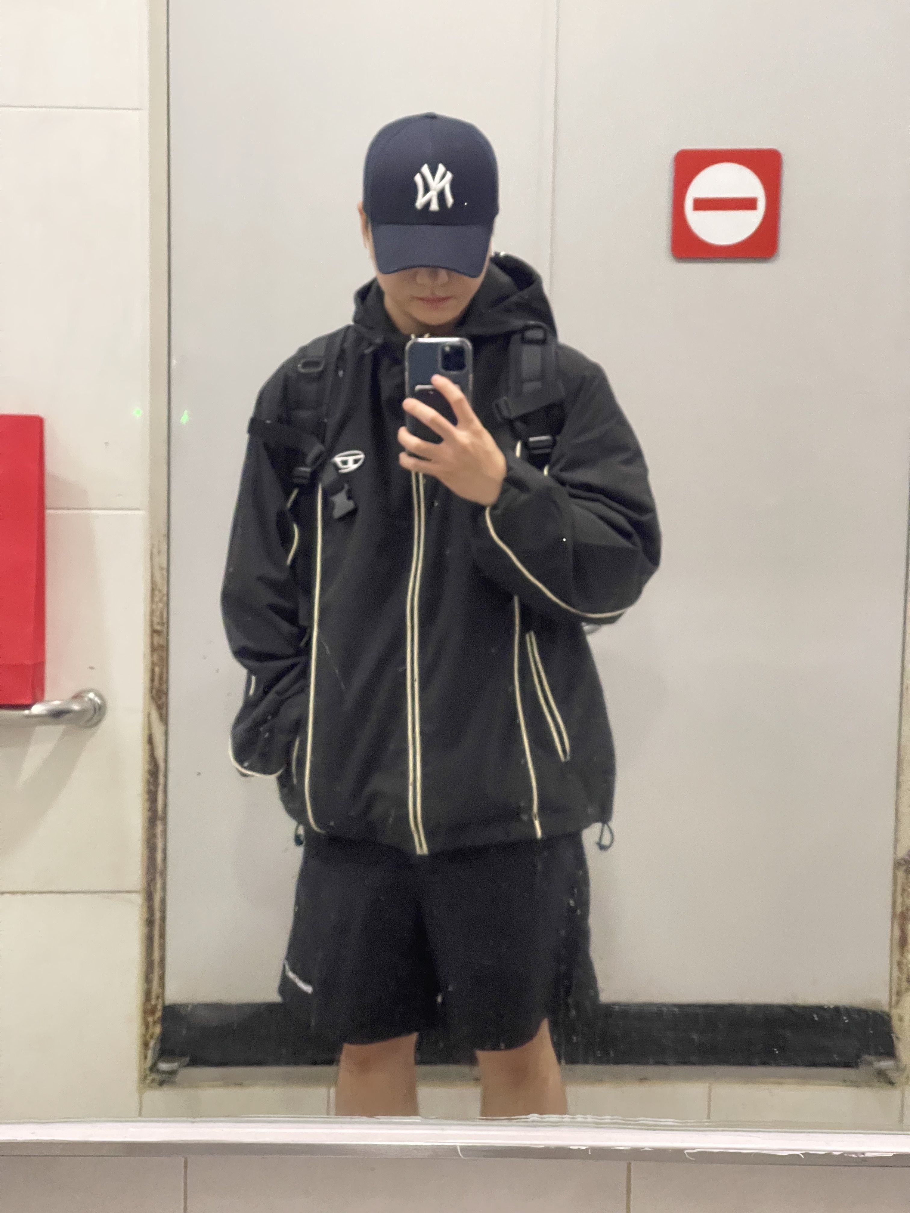 Diesel J-Hives Windbreaker with Contrast Piping Black 착용 스타일 - 1