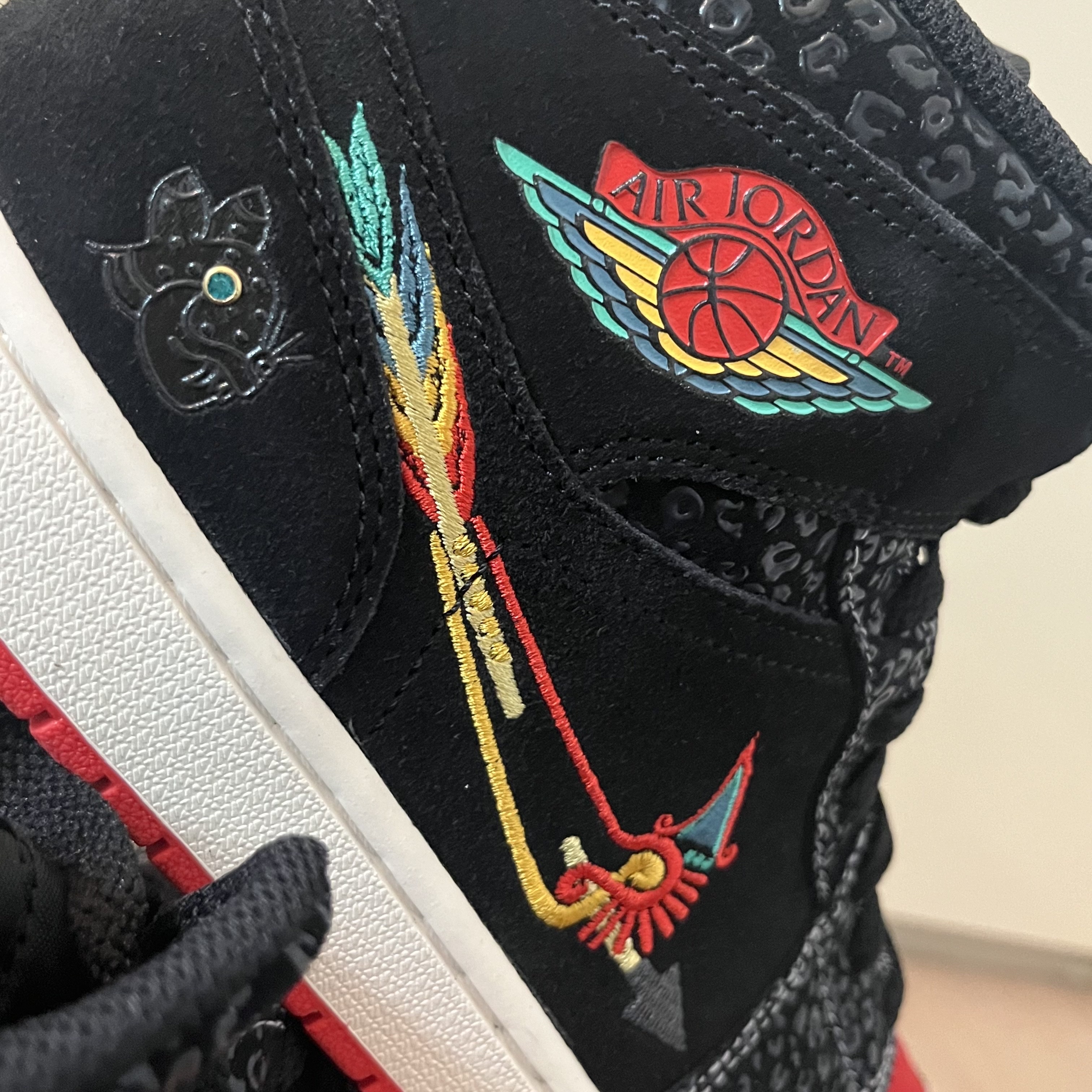 Jordan 1 Mid SE Siempre Familia 착용 스타일 - 1