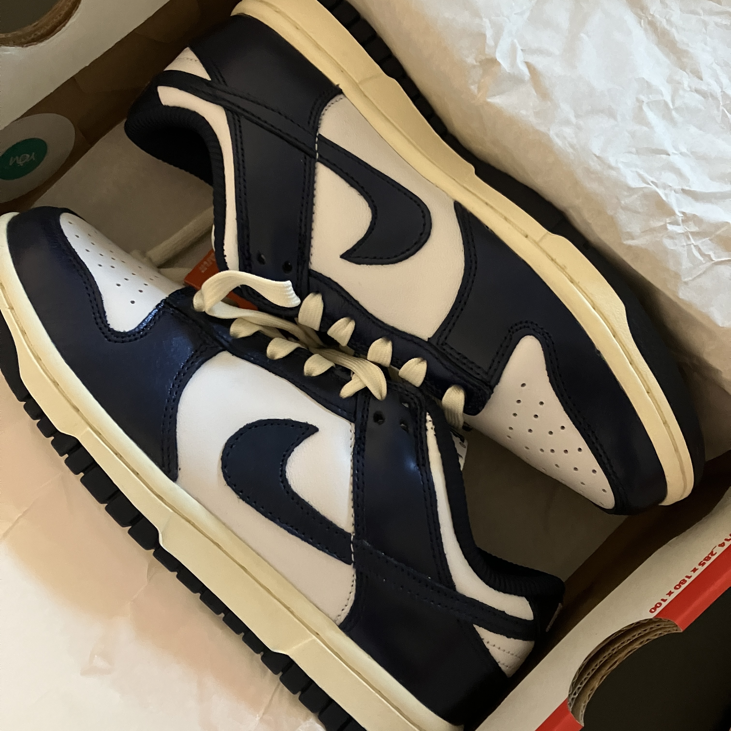 (W) Nike Dunk Low PRM Midnight Navy and White 착용 스타일