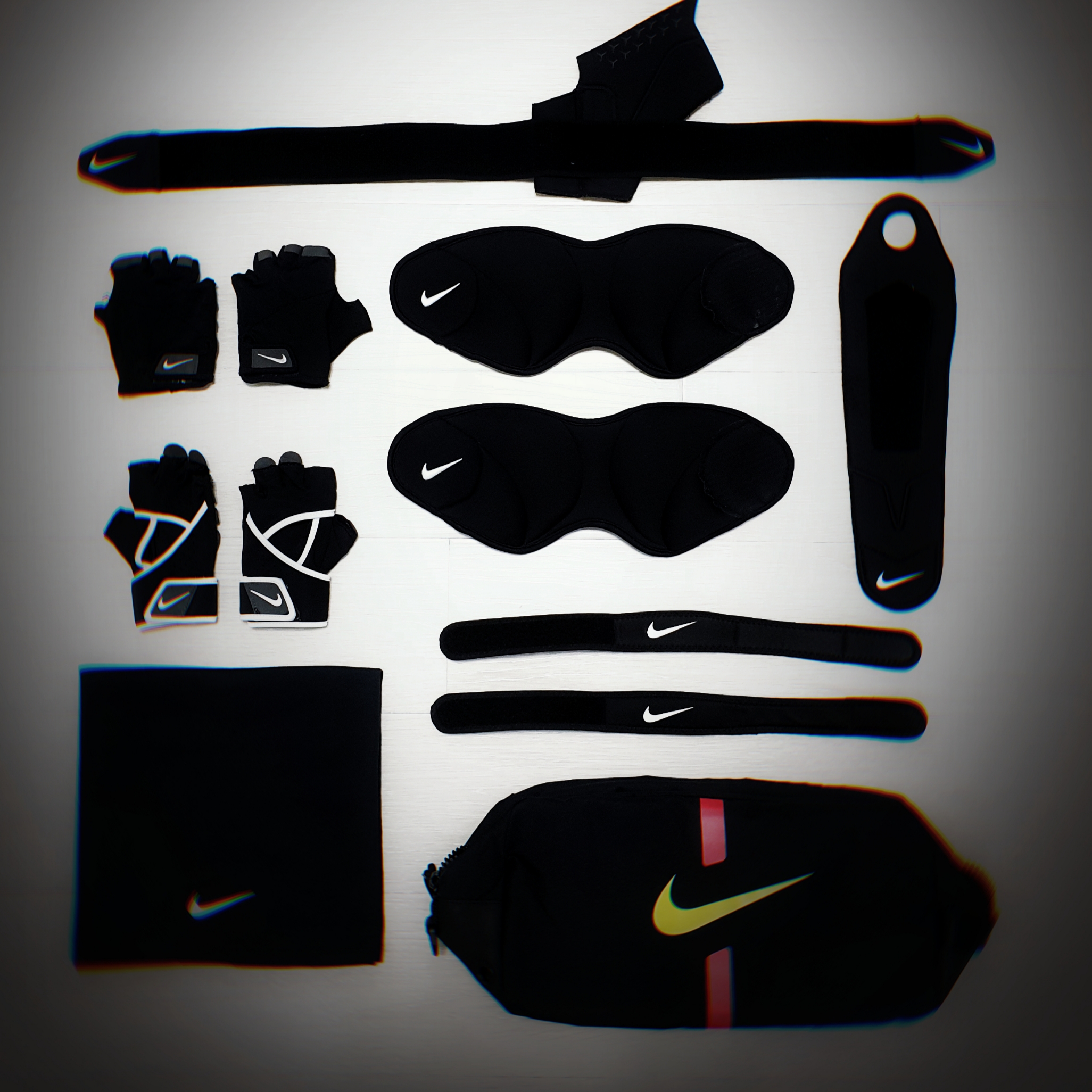 Nike Pro Patella Band Black, (W) Nike Gym Premium Training Gloves Black White 착용 스타일