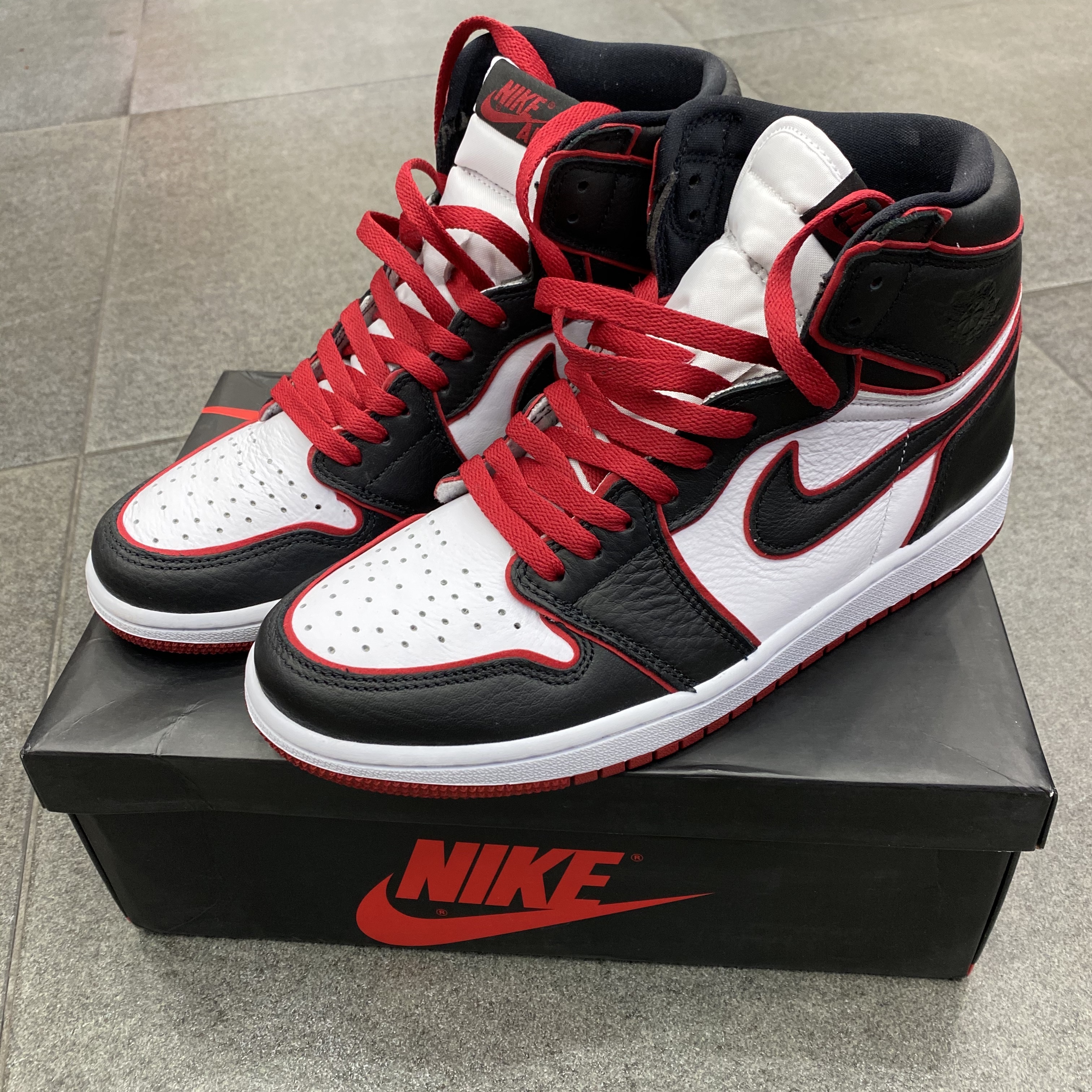 Jordan 1 Retro High OG Bloodline 착용 스타일