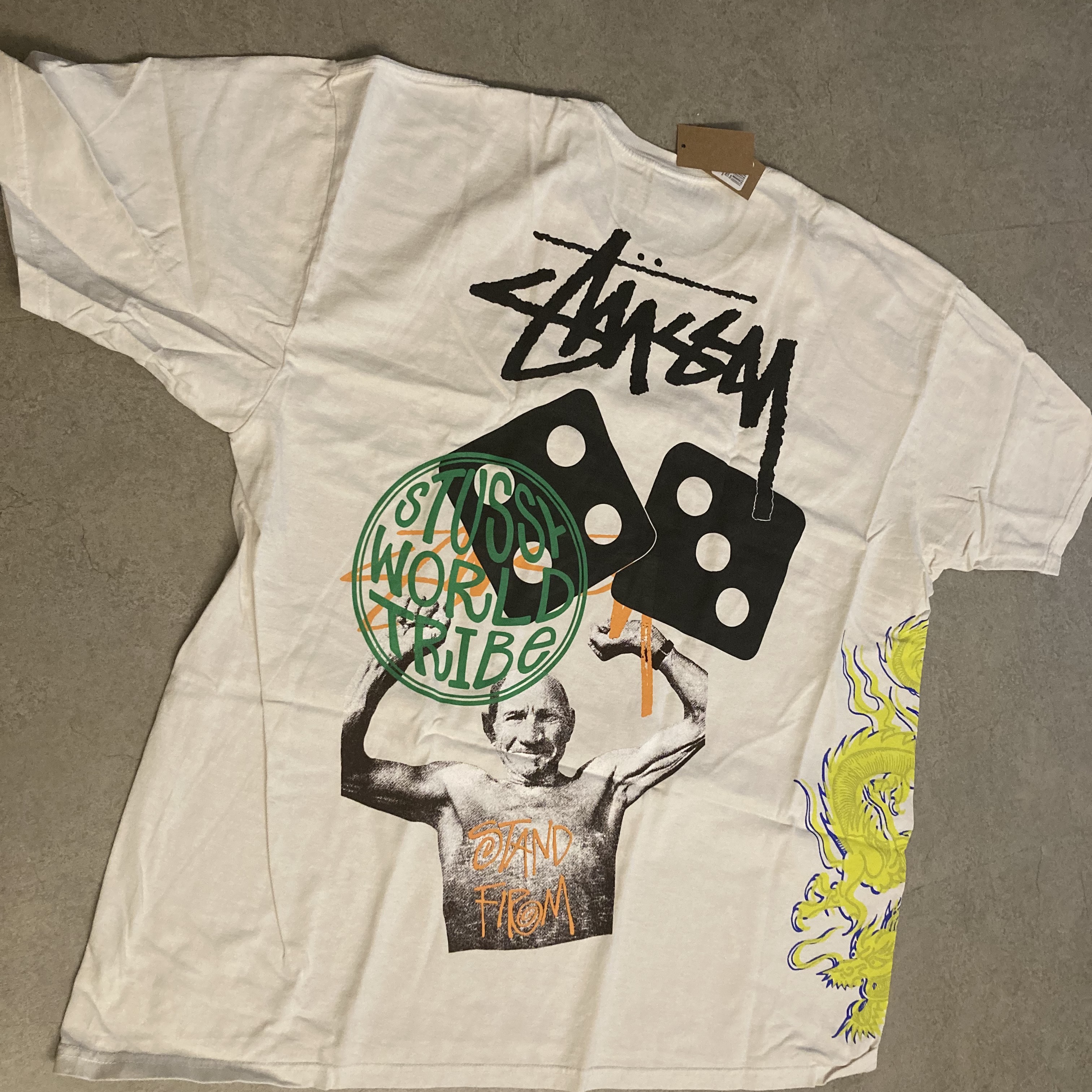 Stussy Strike Pigment Dyed T-Shirt Natural 착용 스타일 - 2