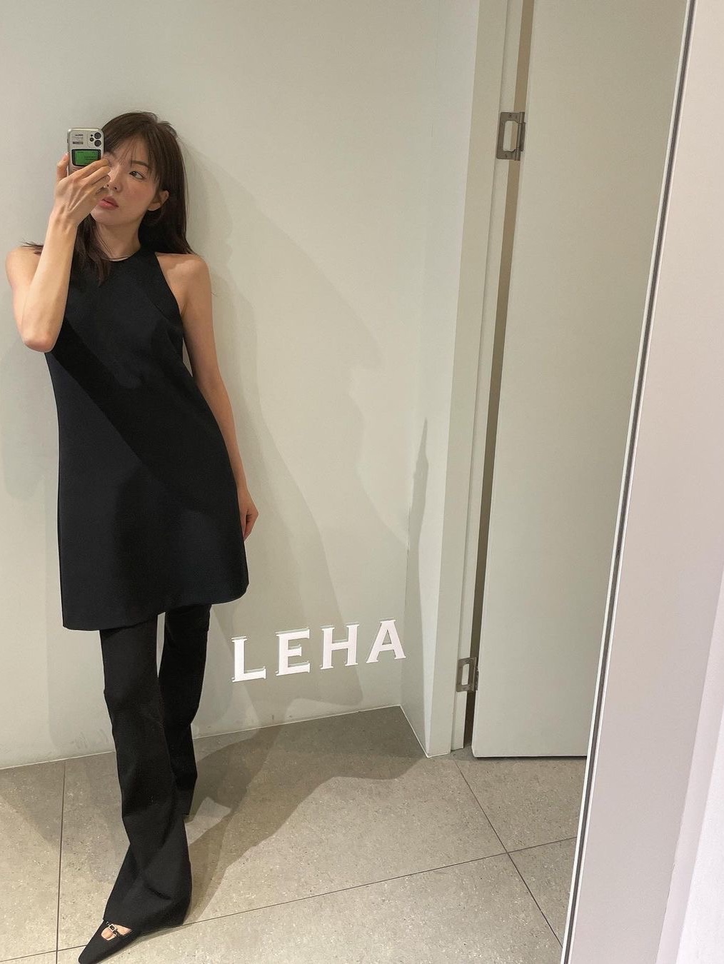 Leha Women Helvet Mini Dress Dark Navy 착용 스타일