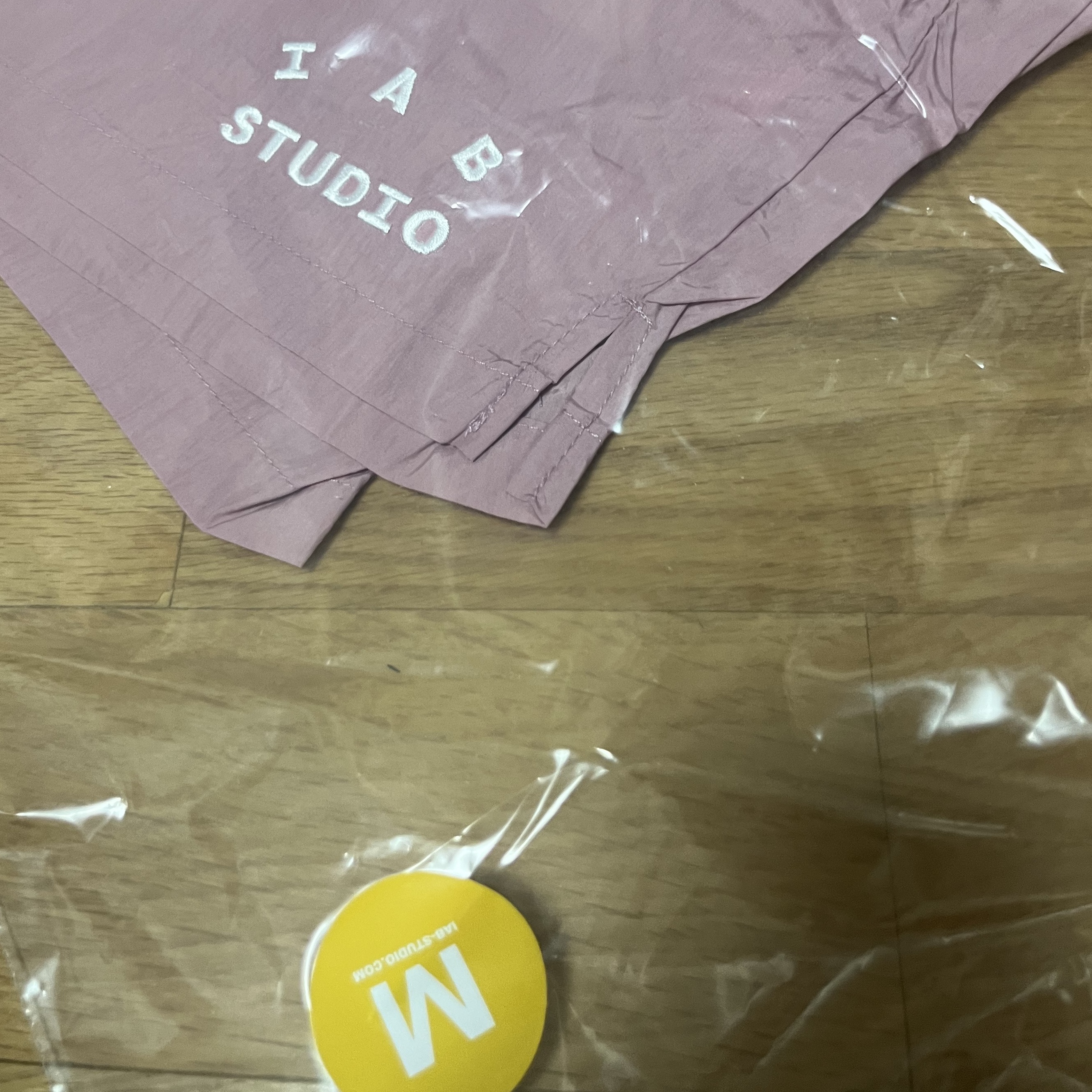 IAB Studio Woven Shorts Pink - The Hyundai Seoul Exclusive 착용 스타일