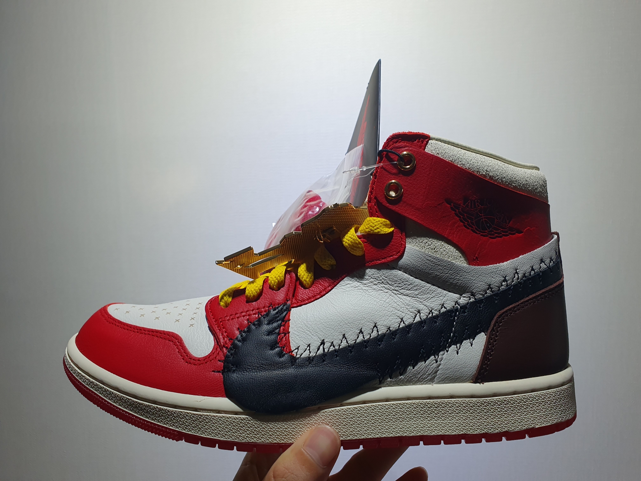 (W) Jordan 1 x Teyana Taylor Zoom CMFT 2 Gym Red 착용 스타일 - 1