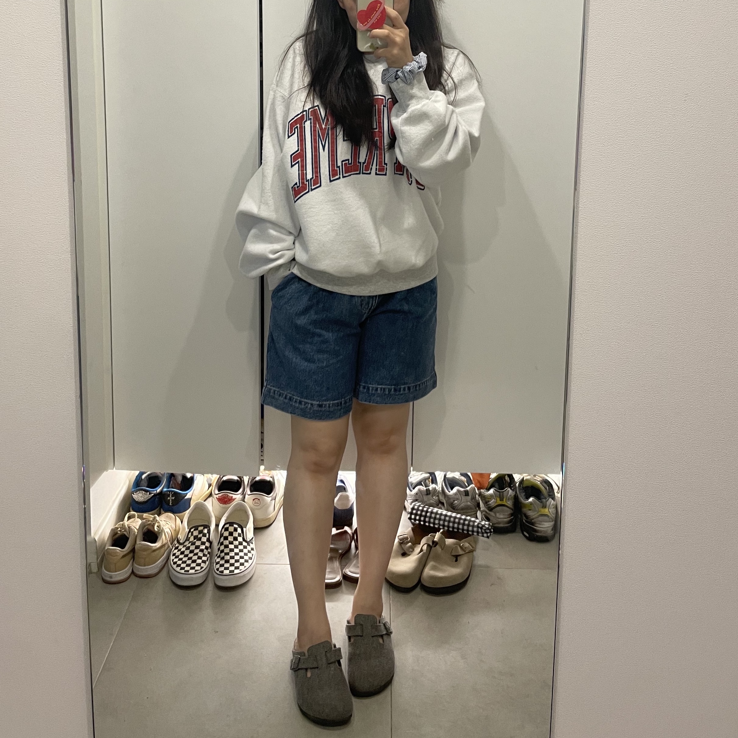 Supreme Inside Out Crewneck Ash Grey - 23FW, Birkenstock Boston Wool Felt Cacao - Regular 착용 스타일 - 1