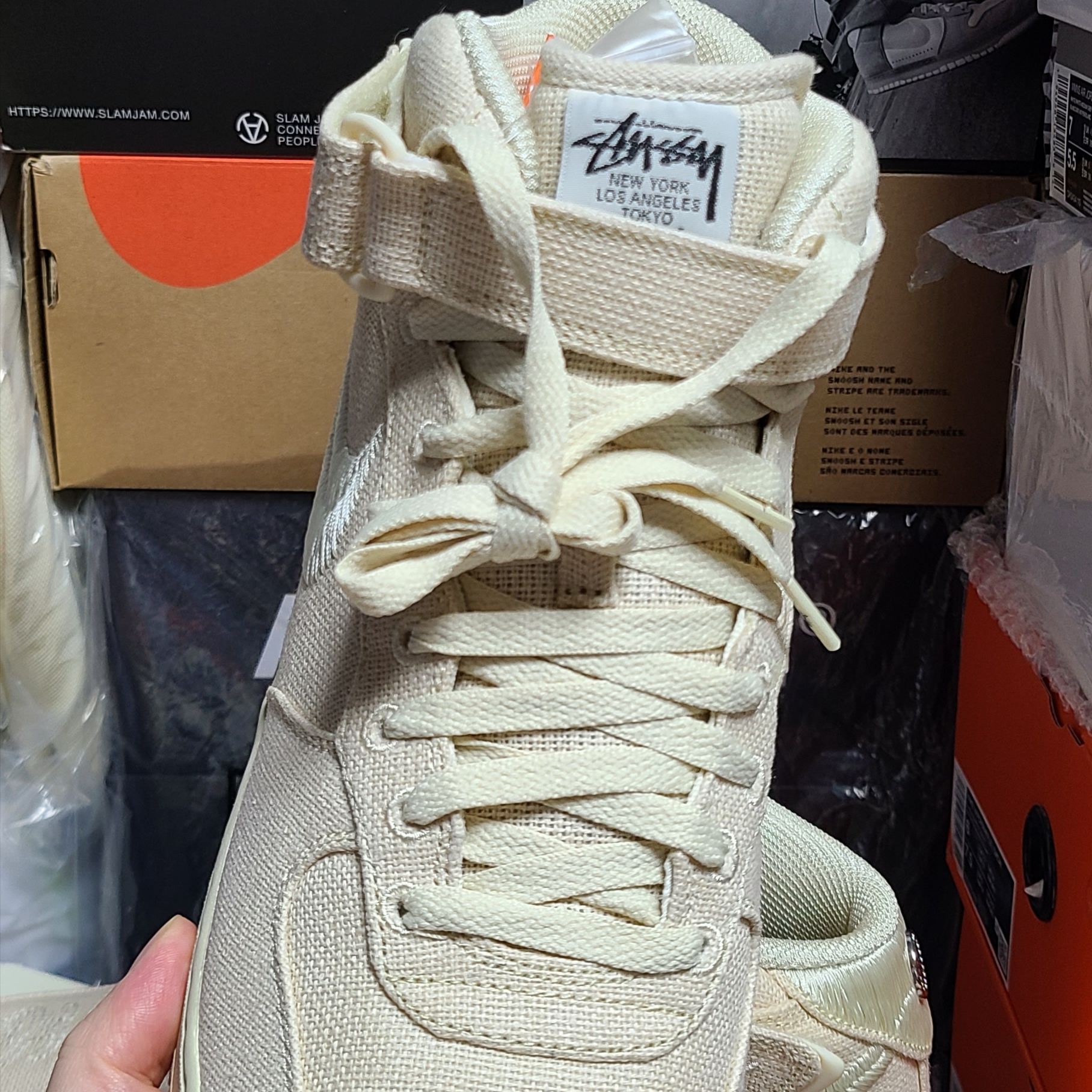 Nike x Stussy Air Force 1 '07 Mid SP Fossil 착용 스타일 - 1
