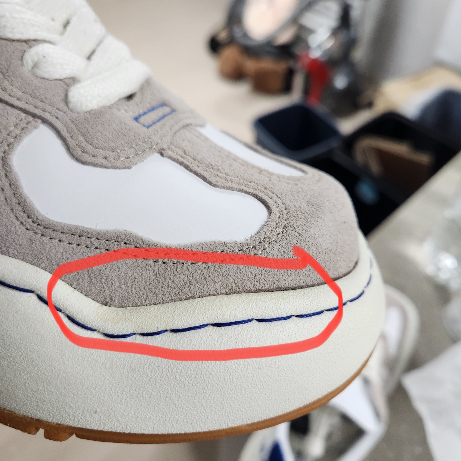 Ader Error Log; Baus Off White 착용 스타일 - 1