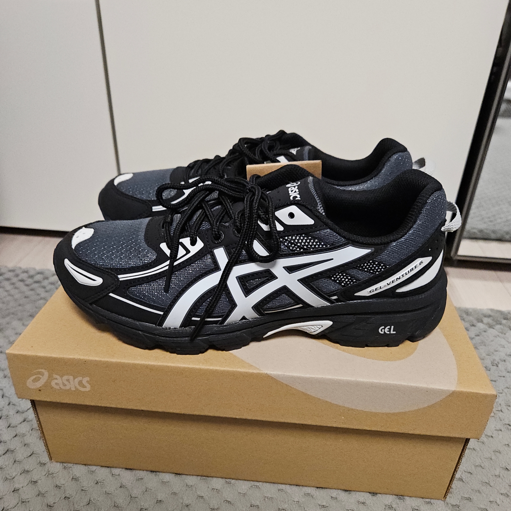 Asics Gel-Venture 6 Carrier Grey 착용 스타일 - 2
