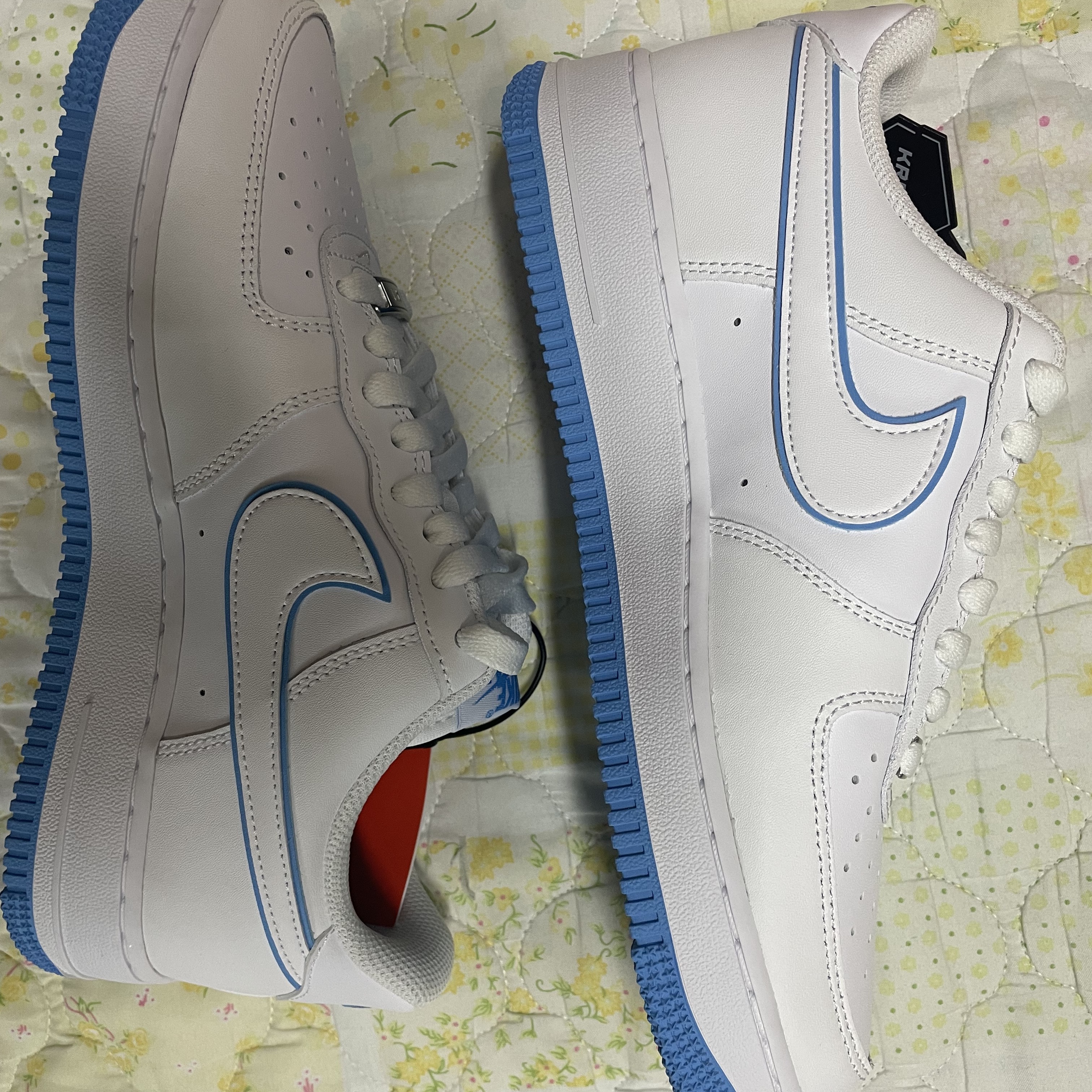 Nike Air Force 1 '07 White University Blue 착용 스타일