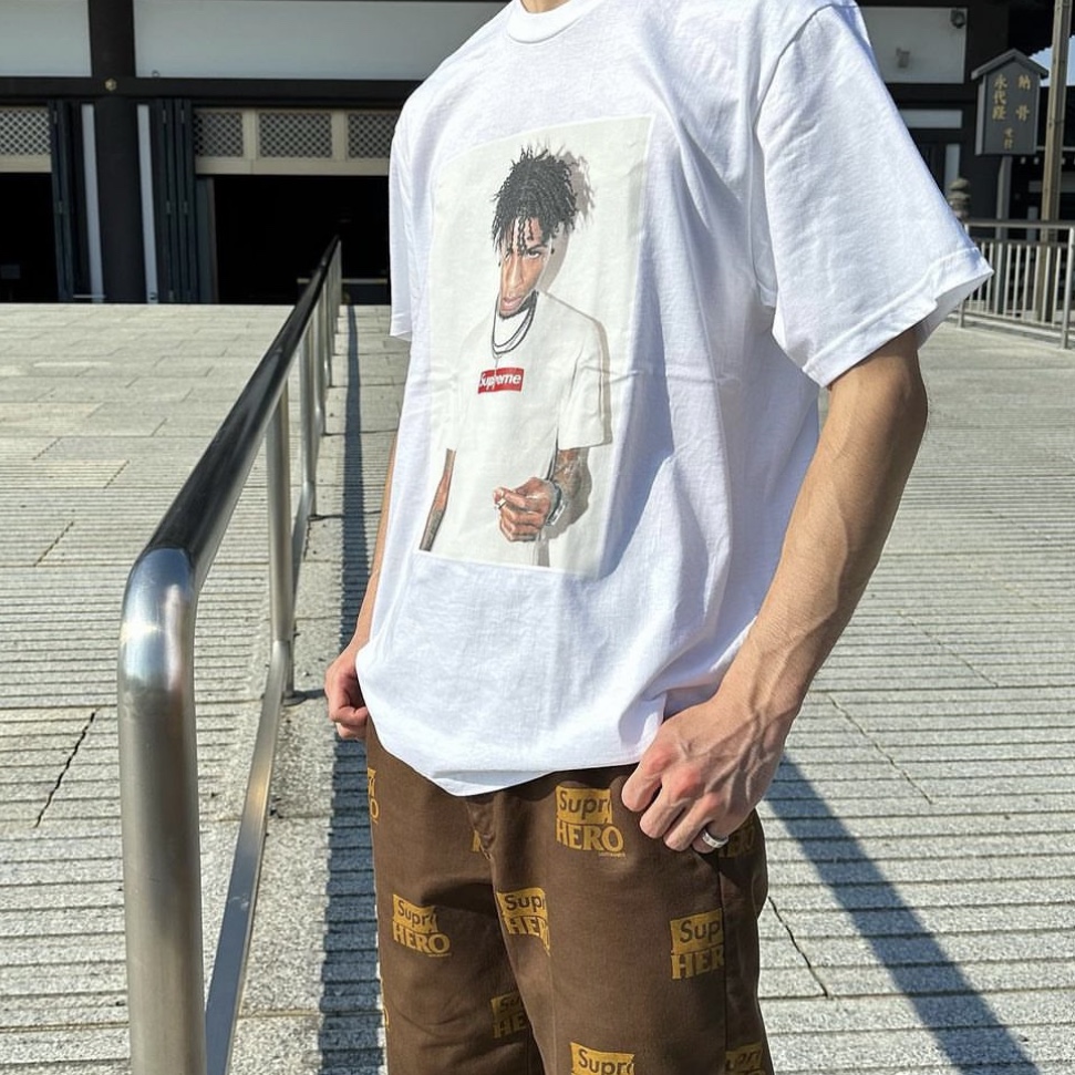 Supreme NBA Youngboy T-Shirt White - 23FW 착용 스타일