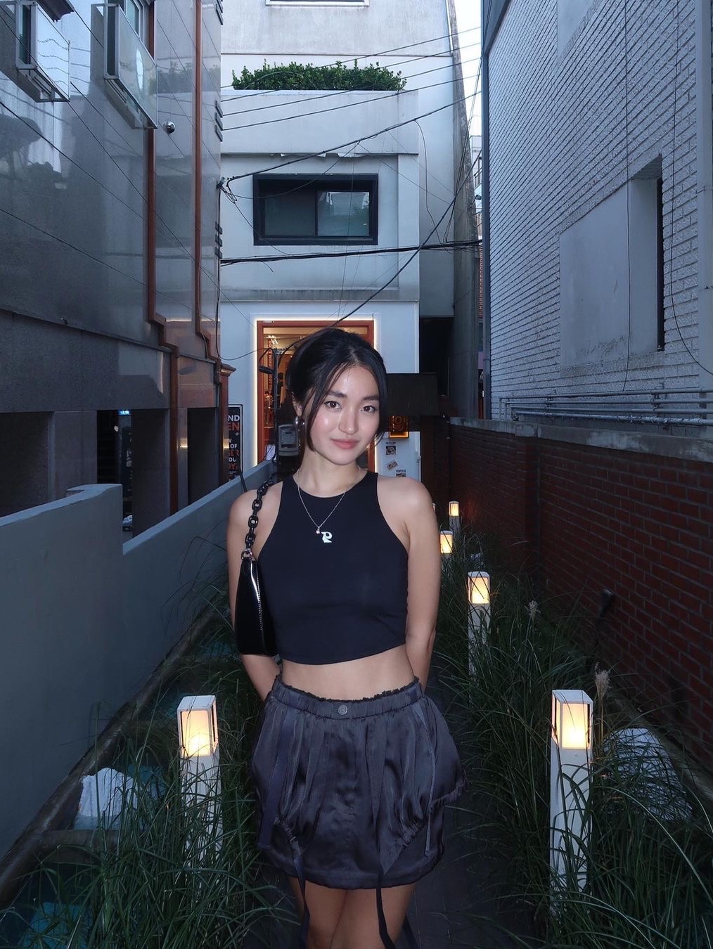 Porta Women Crop Jersey Sleeveless Black, Porta Women Crop Jersey Sleeveless Blue 착용 스타일 - 1
