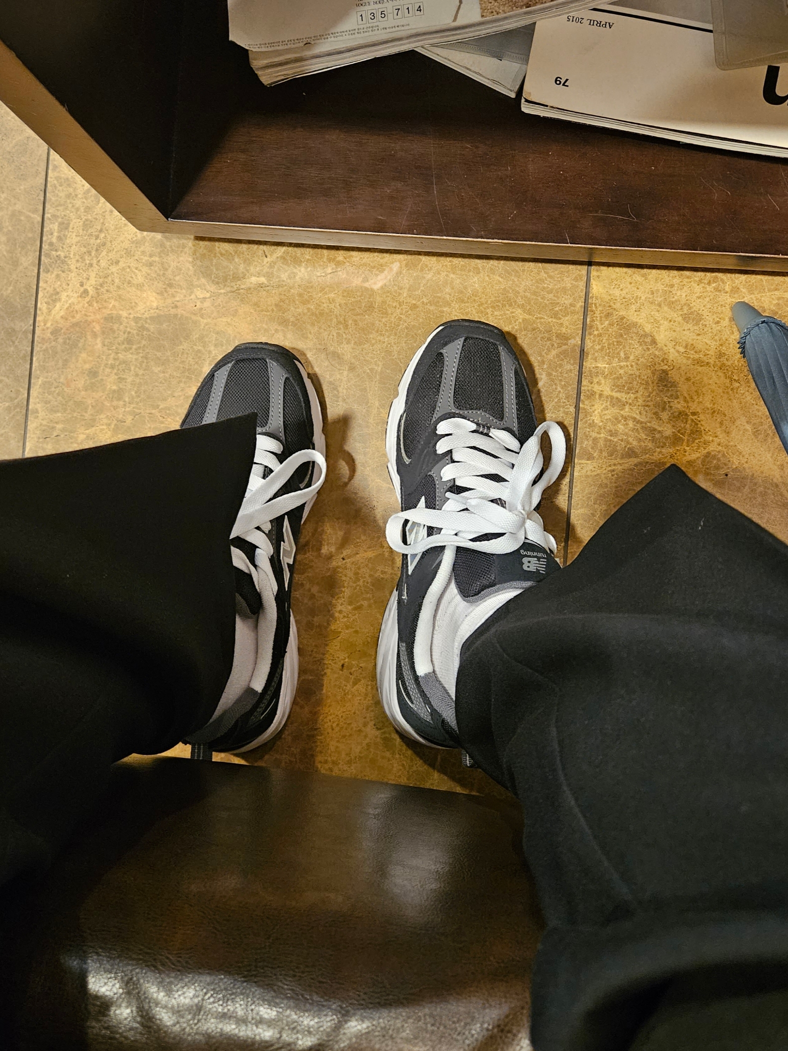New Balance 530 Classic Black 착용 스타일