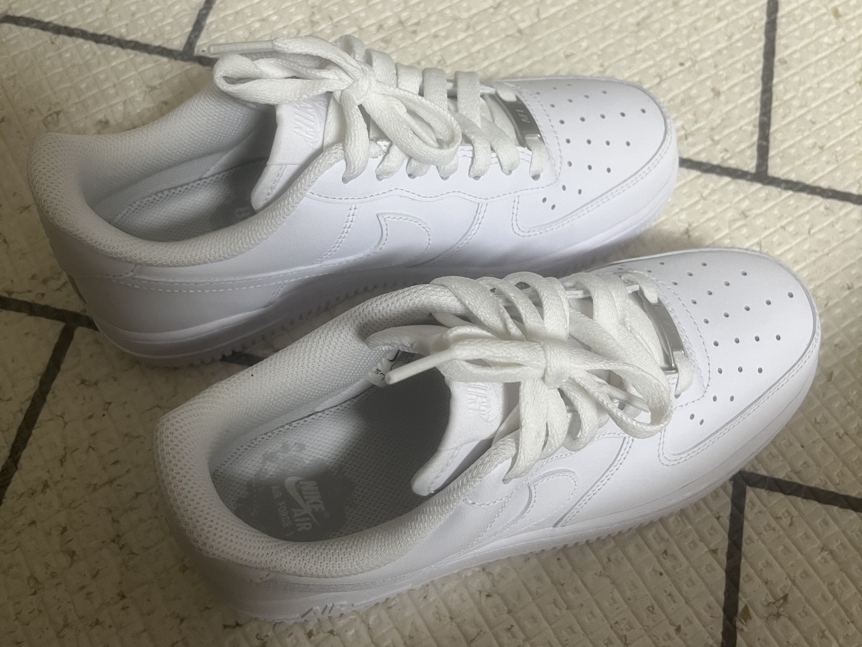(W) Nike Air Force 1 '07 Low White 착용 스타일