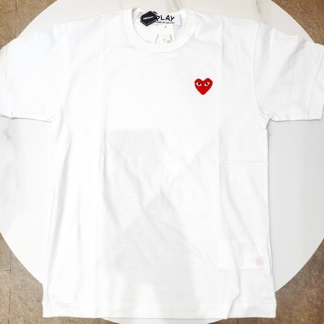 Play Comme des Garcons Red Heart T-Shirt White 착용 스타일