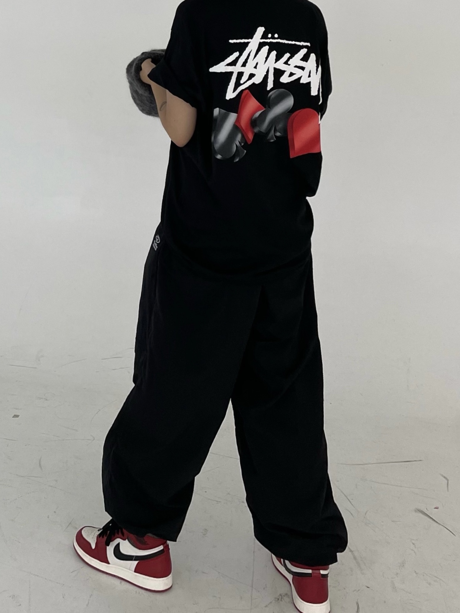 Stussy Suits T-Shirt Black, (GS) Jordan 1 Retro High OG Chicago 2022 착용 스타일 - 4