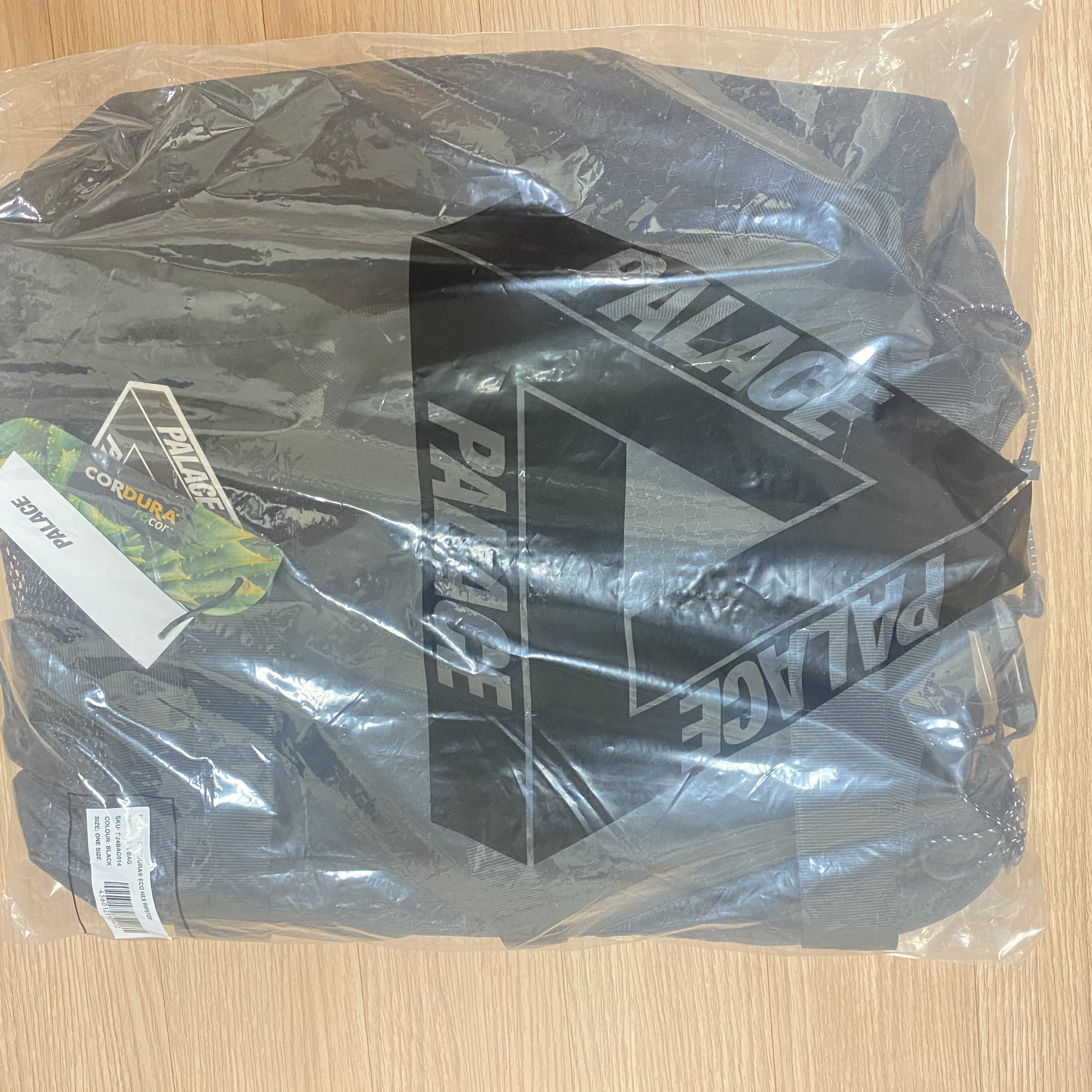 Palace Cordura Eco Hex Ripstop Shoulder Bag Black - 23FW 착용 스타일