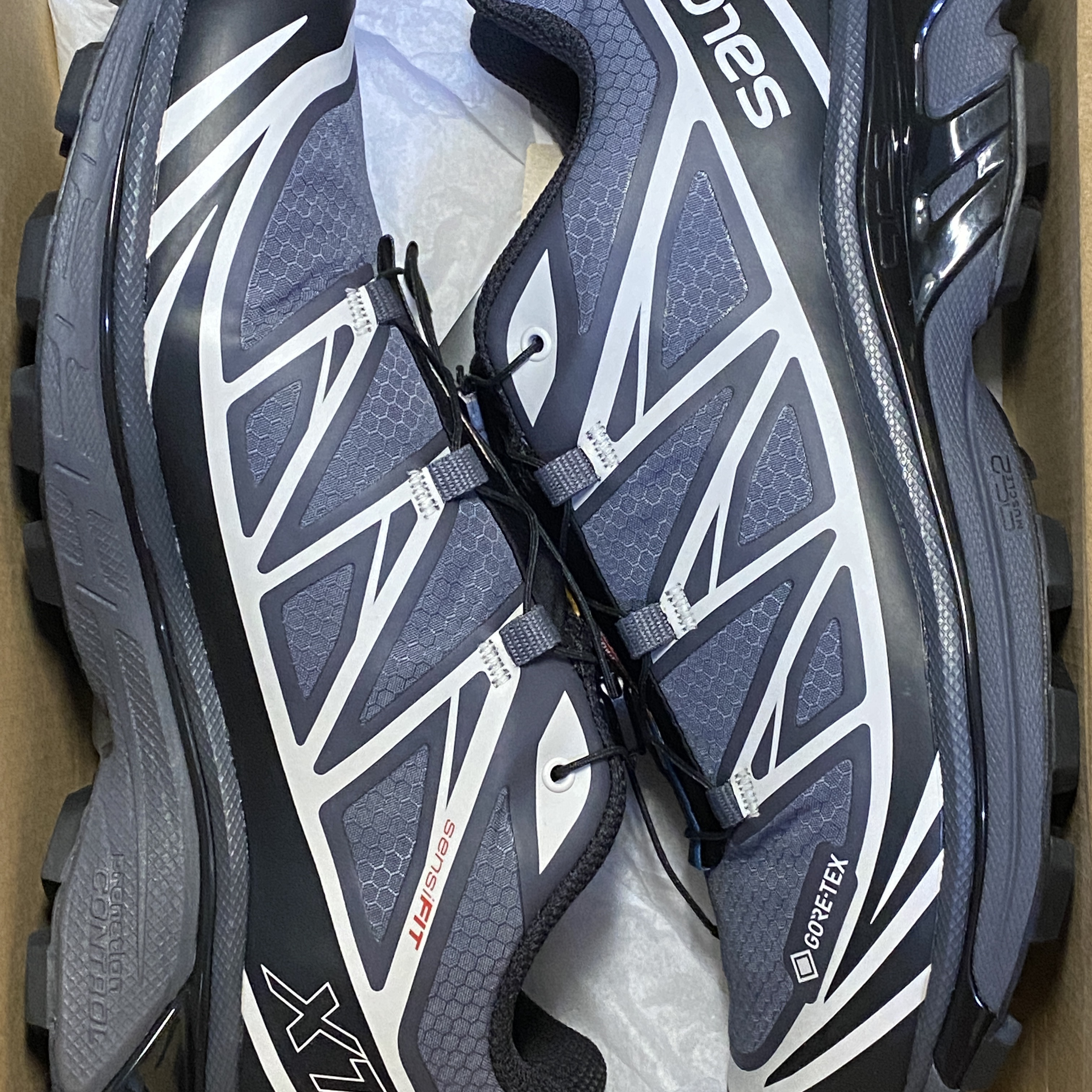 Salomon XT-6 Gore-Tex Black Ebony 착용 스타일