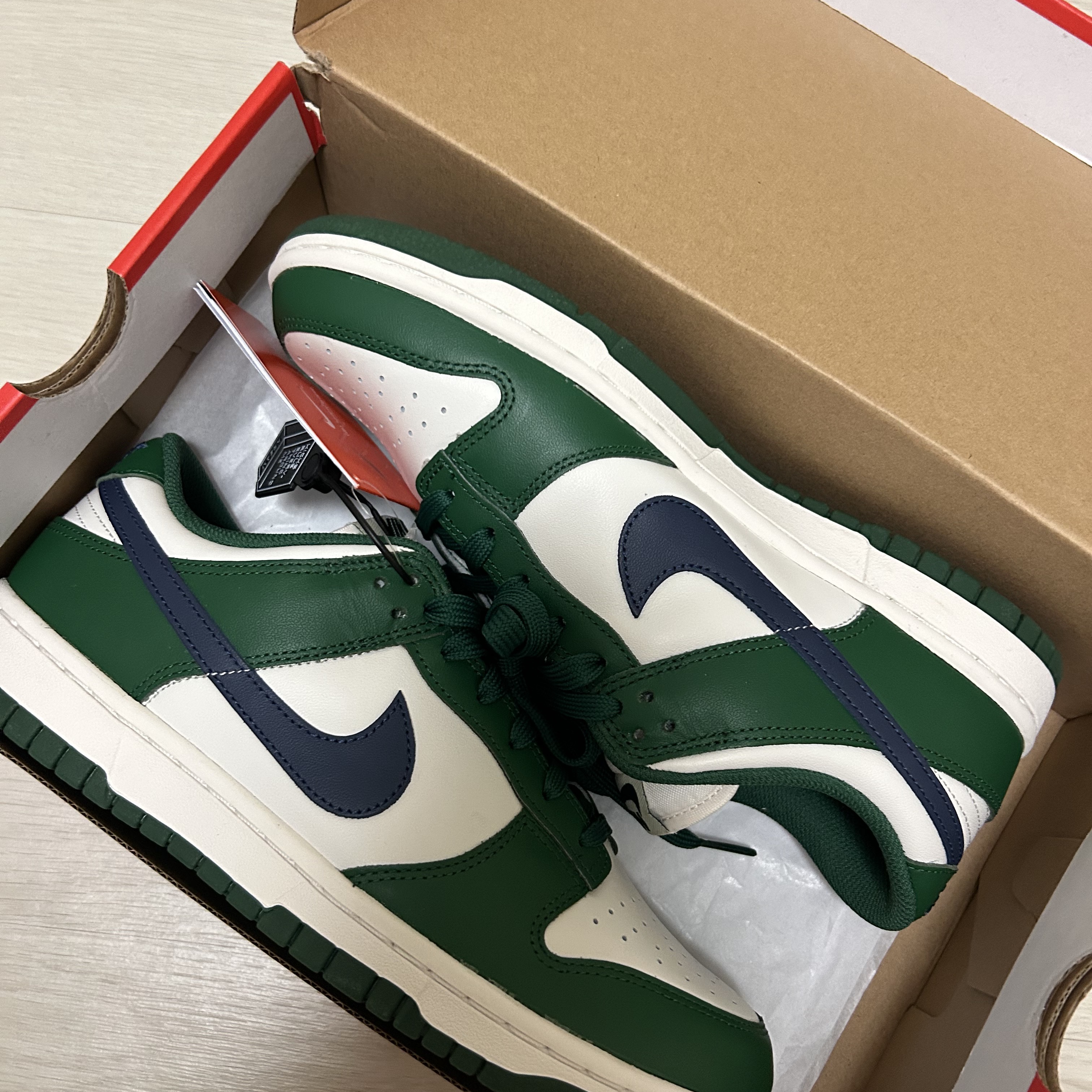 (W) Nike Dunk Low Gorge Green 착용 스타일