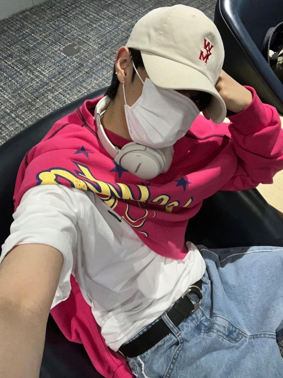 Wooyoungmi Red Logo Ball Cap Ivory - 22SS, BOSE QC45 White Smoke (Korean Ver.) 착용 스타일