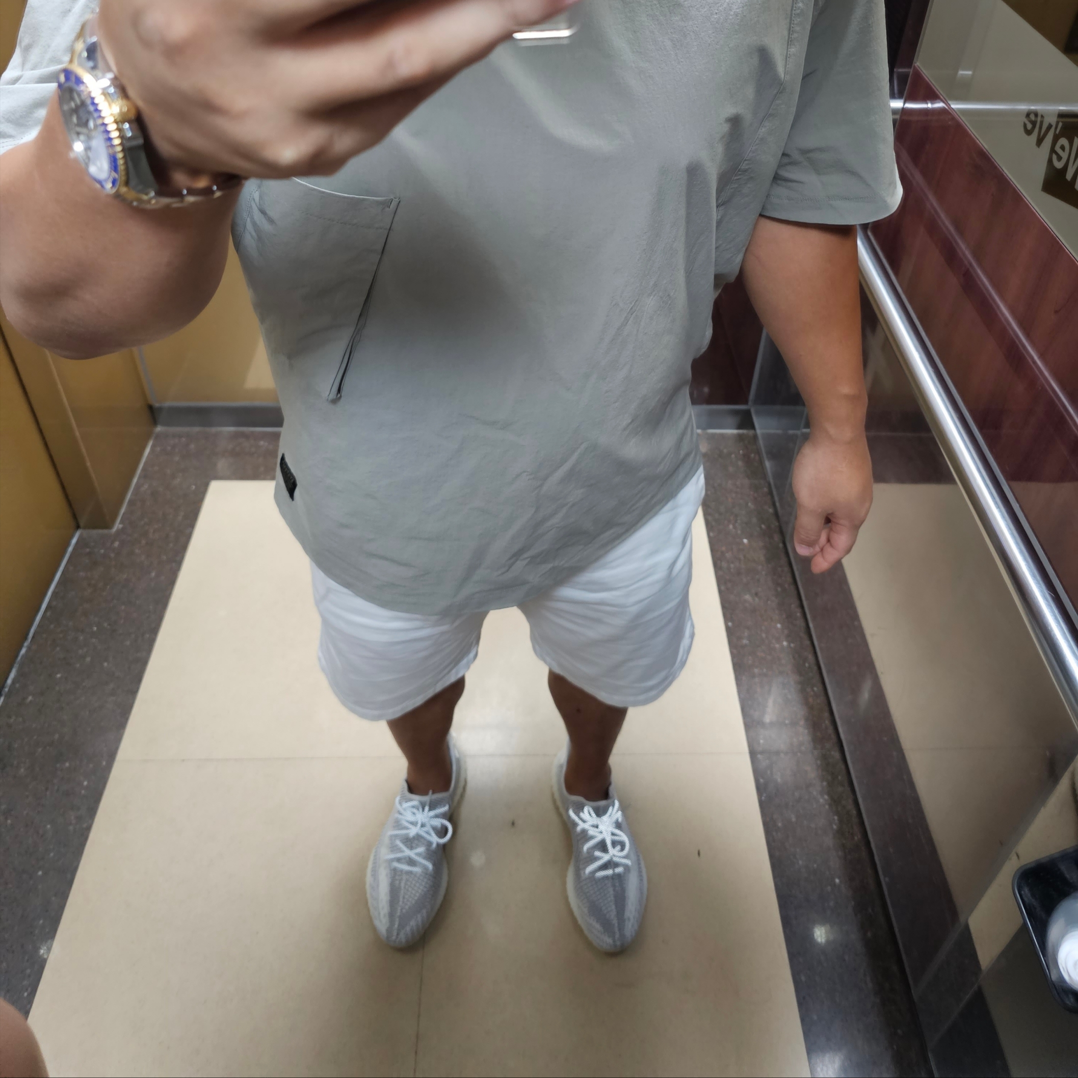 Adidas Yeezy Boost 350 V2 Static 2023 착용 스타일