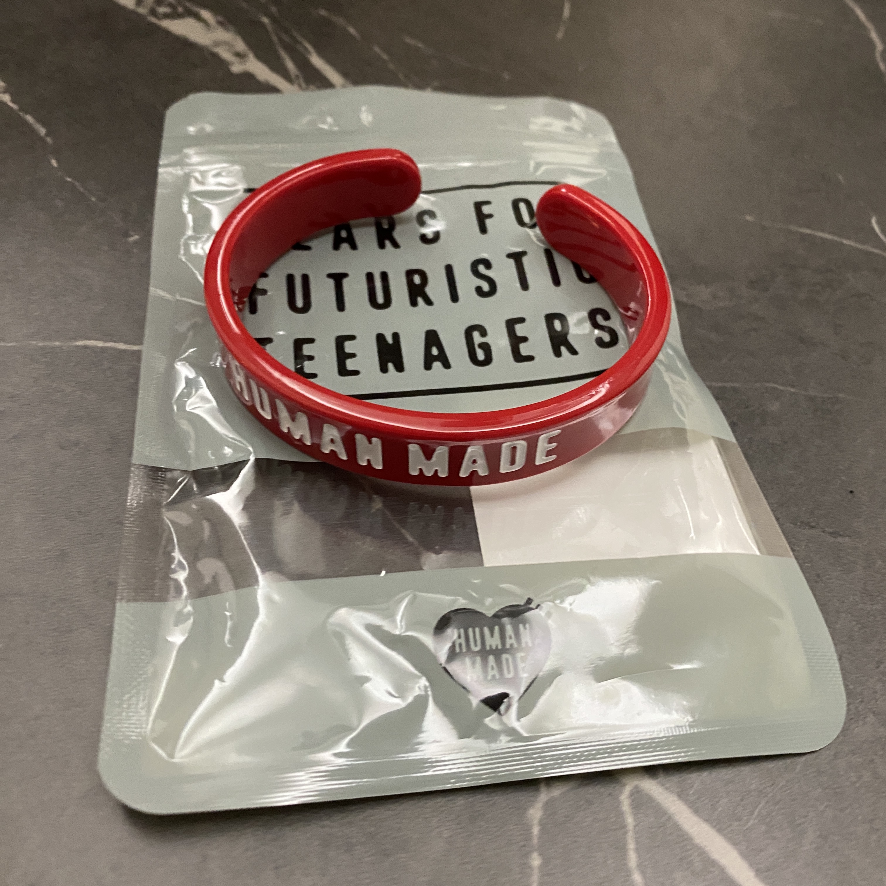 Human Made Acrylic Bangle #2 Red 착용 스타일