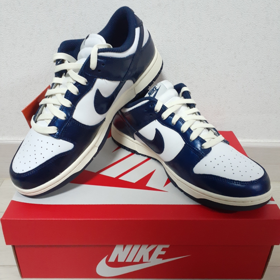 (W) Nike Dunk Low PRM Midnight Navy and White 착용 스타일